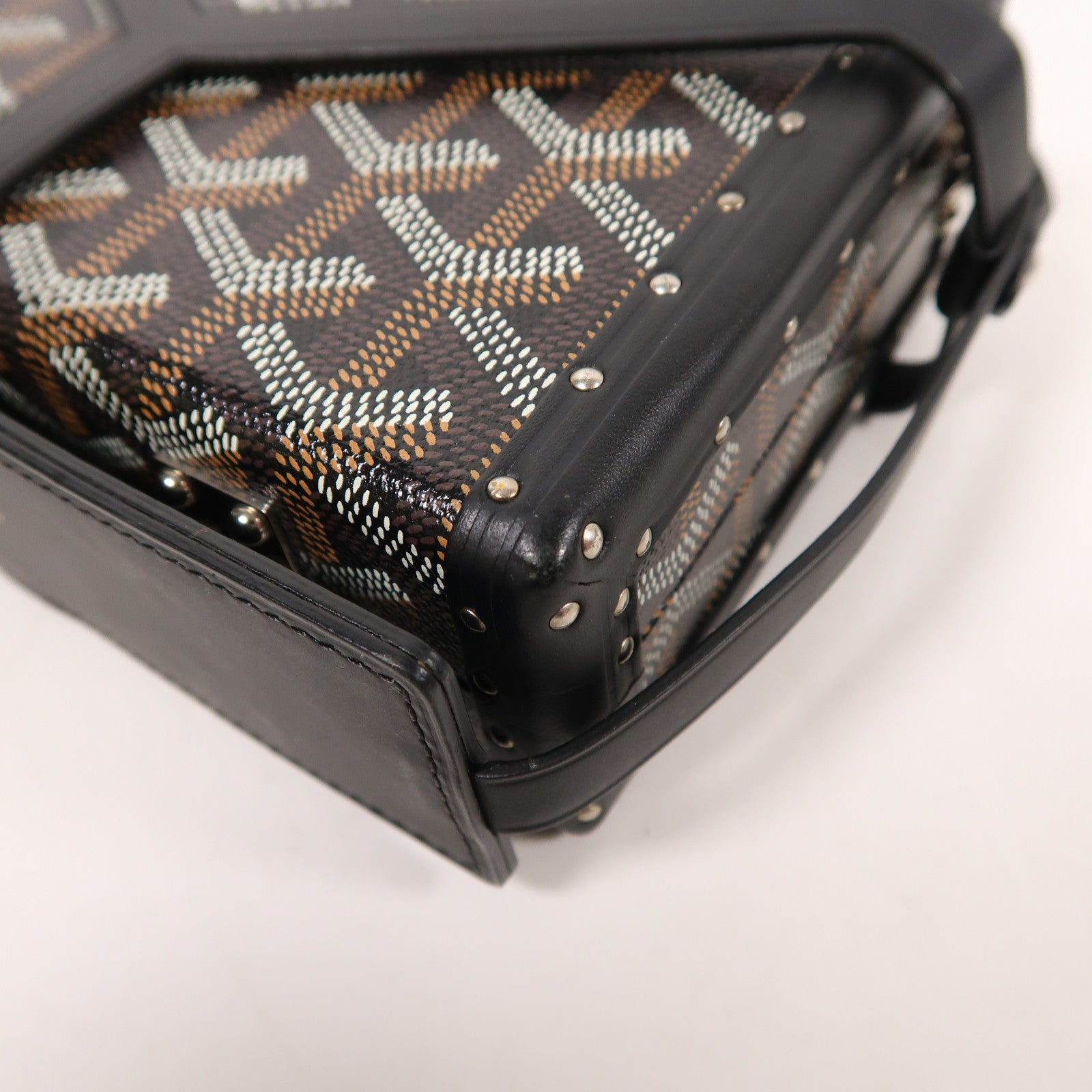 GOYARD 塗層帆布Minaudiere Trunk Bag銀扣肩背袋