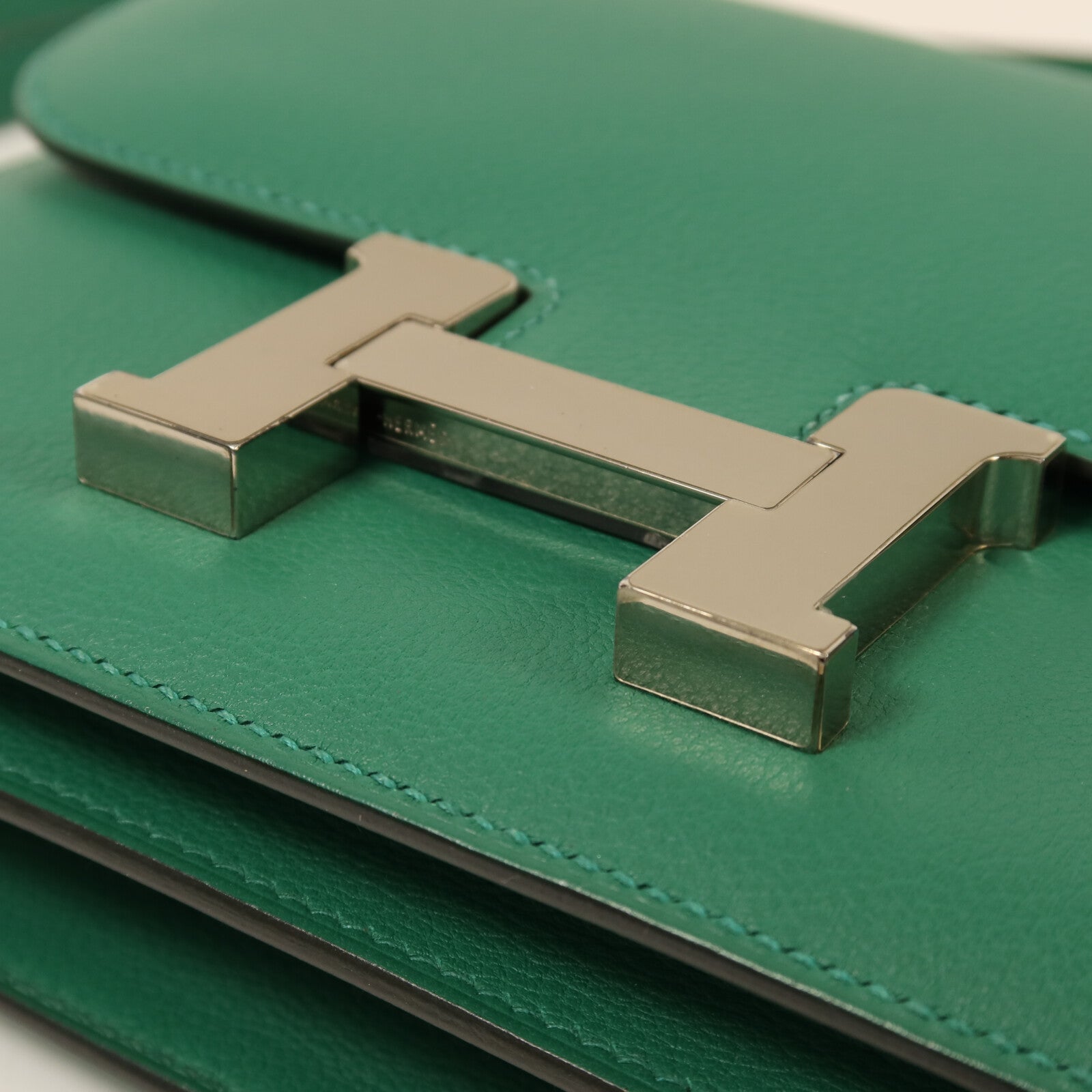 HERMES Evercolor皮革Constance Mini銀扣肩背袋Vert Vertigo