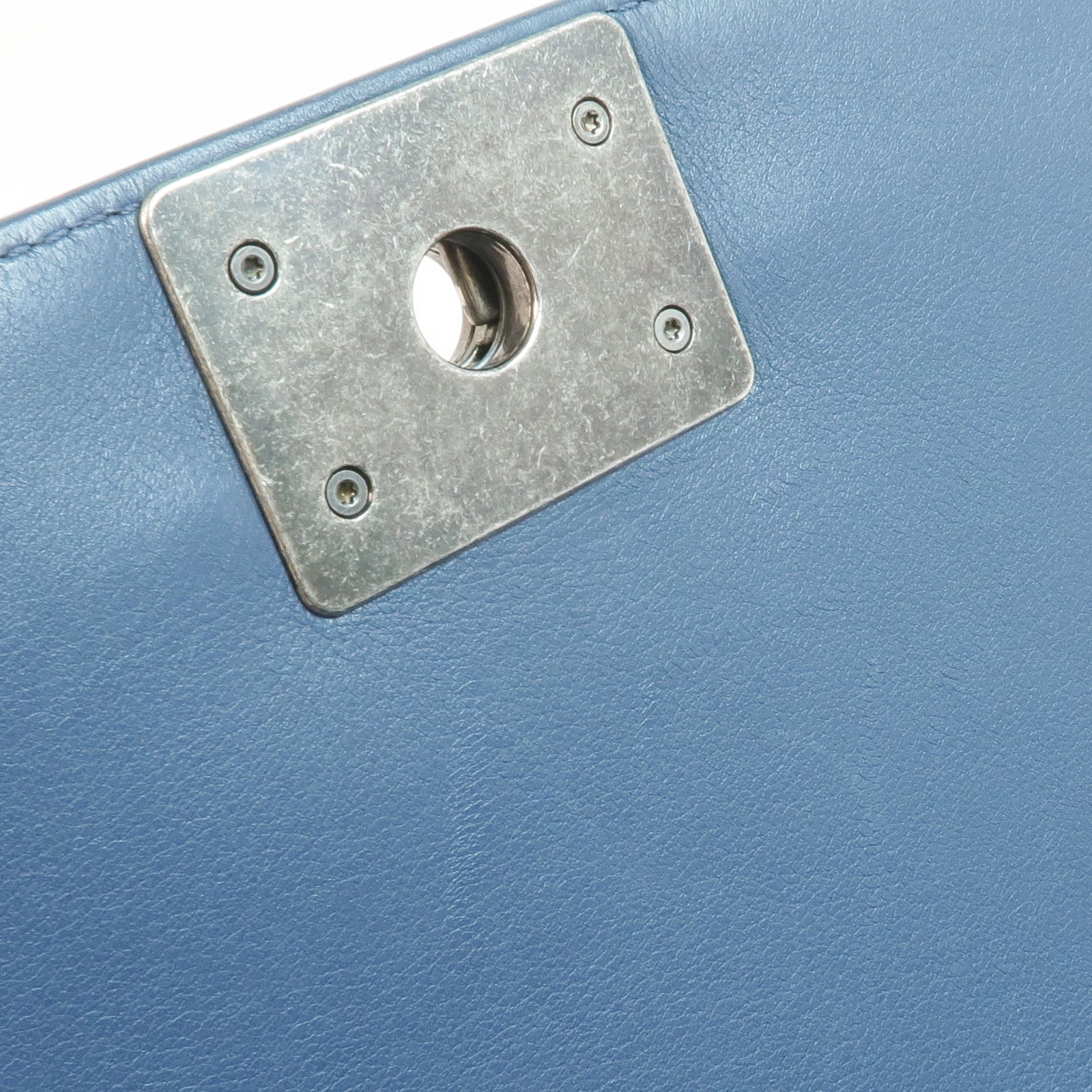 CHANEL 羊皮皮革Boy 25銀扣鏈帶肩背袋