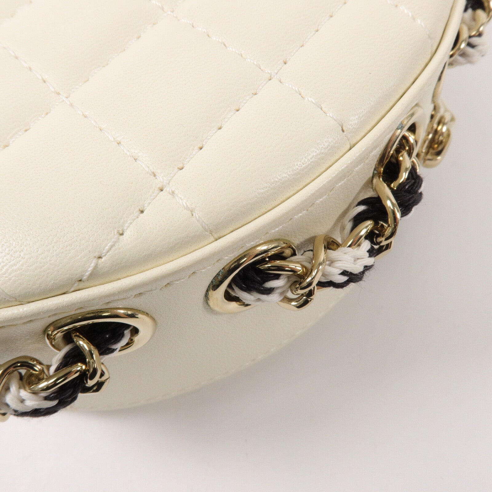 CHANEL 羊皮皮革La Pausa Lifesaver Chain Shoulder鏈帶肩背袋