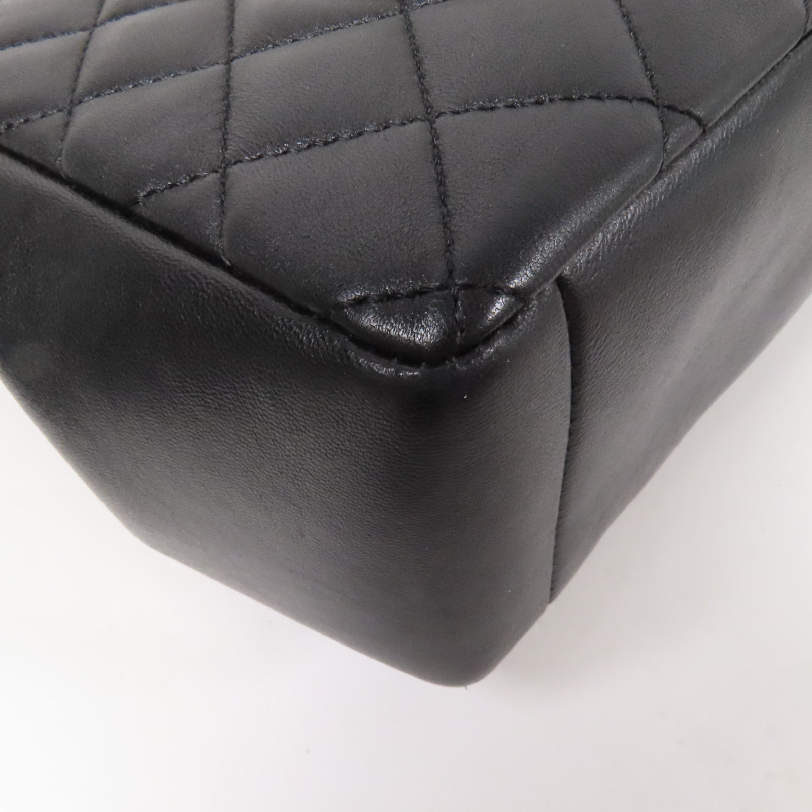 CHANEL 牛皮皮革Shoulder Bag金扣肩背袋