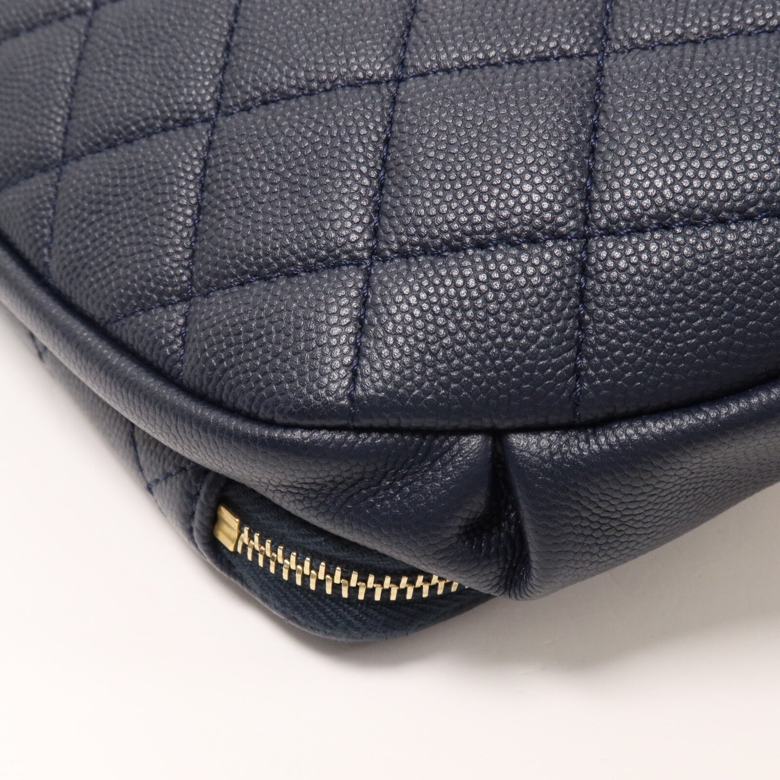 CHANEL 牛皮皮革Business Affinity Waist Bag鏈帶腰包