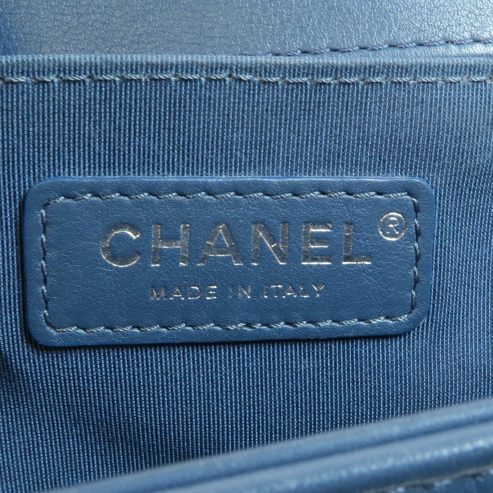 CHANEL 羊皮皮革Boy 25銀扣鏈帶肩背袋