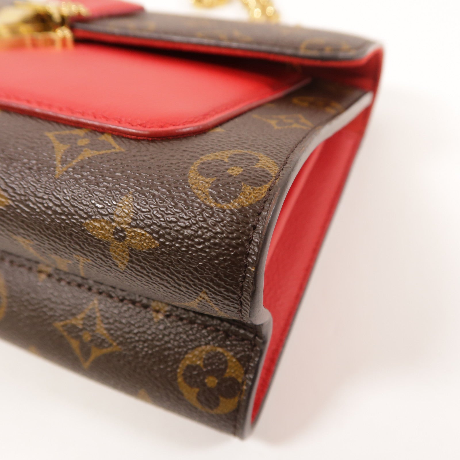 LOUIS VUITTON Monogram Victoire金扣鏈帶肩背袋