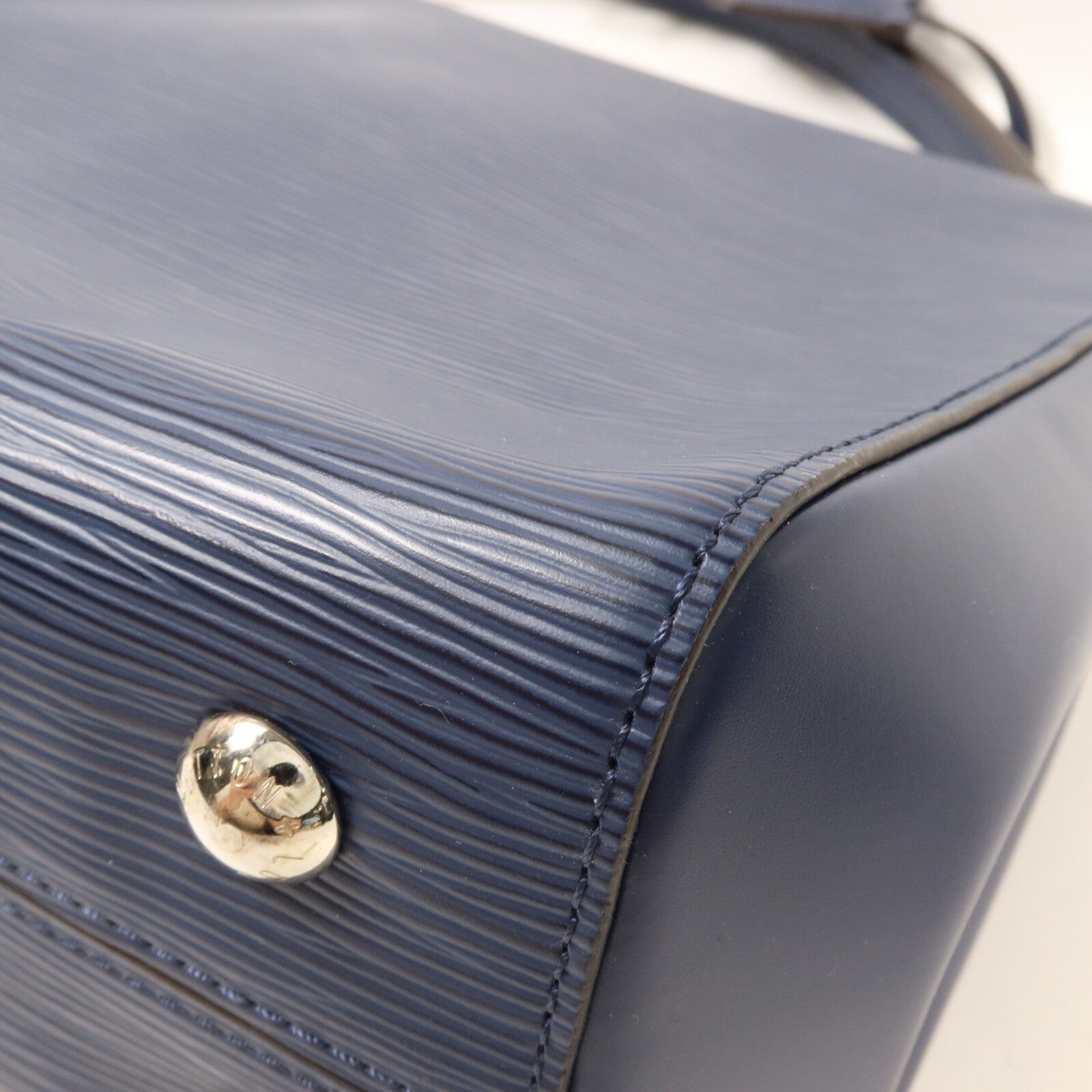 LOUIS VUITTON Epi Cluny MM手挽肩背兩用袋