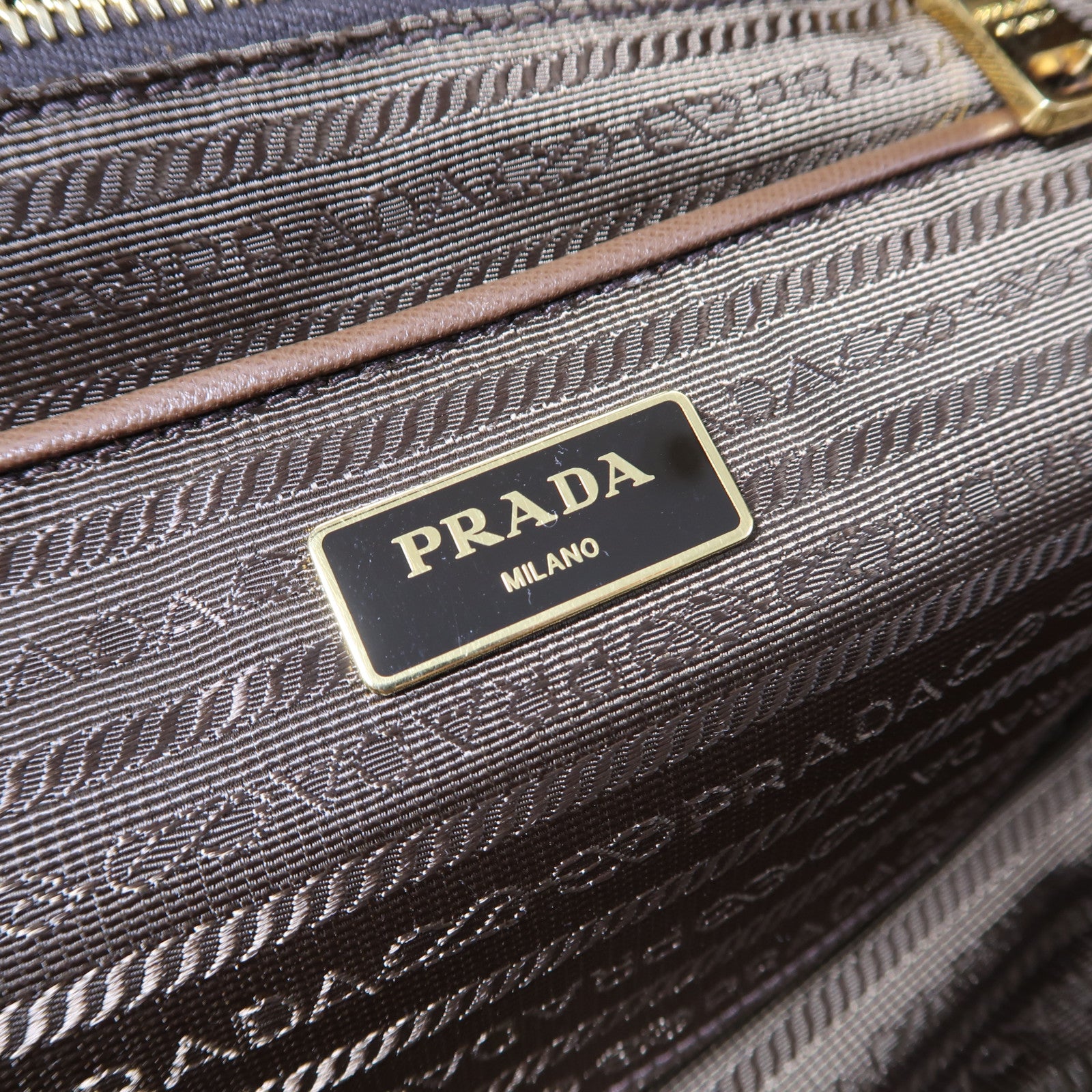 PRADA 尼龍2 way Shoulder金扣手挽肩背兩用袋啡色