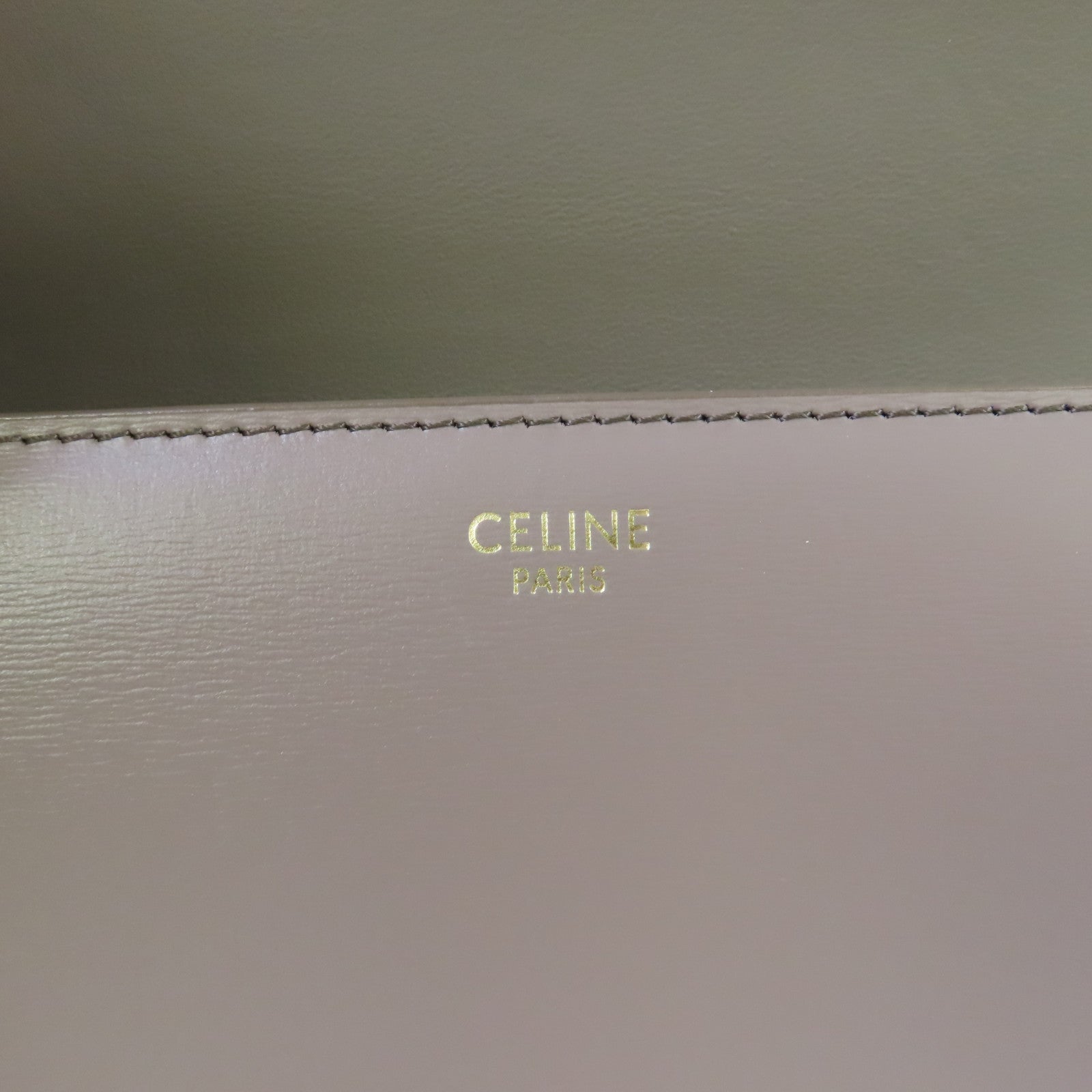 CELINE 牛皮皮革Teen Triomphe Shoulder Bag金扣肩背袋灰色
