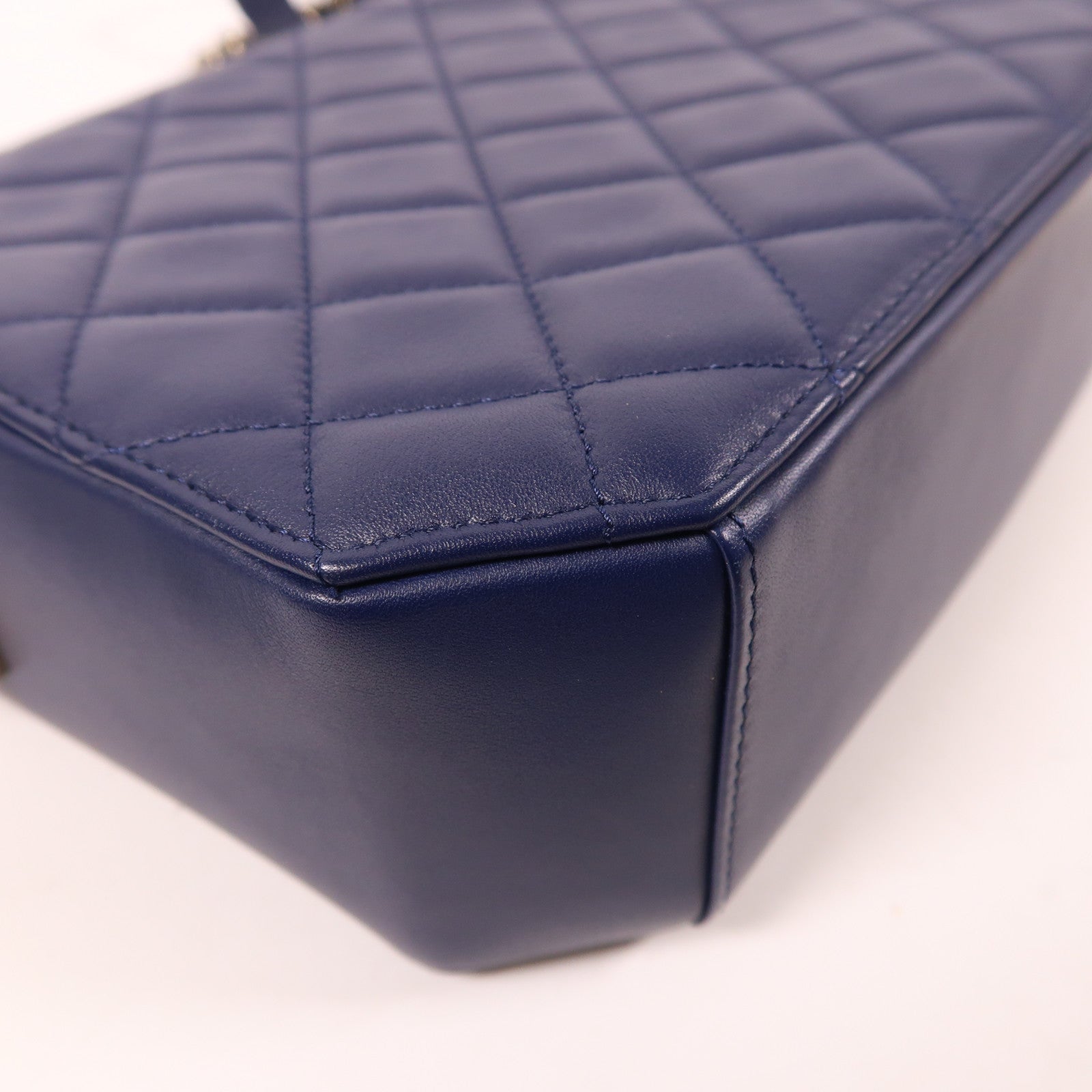 CHANEL 【激減優惠】牛皮皮革Shoulder Bag金扣鏈帶肩背袋藍色