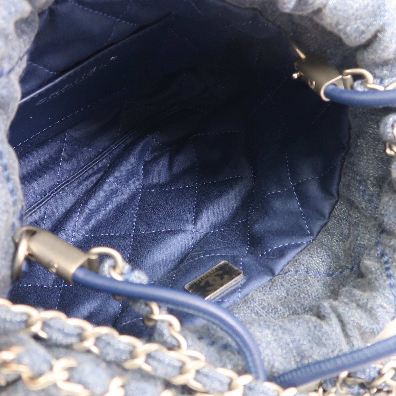 CHANEL 【激減優惠】牛仔布Mini 22 Chain Shoulder銀扣鏈帶手挽肩背兩用袋