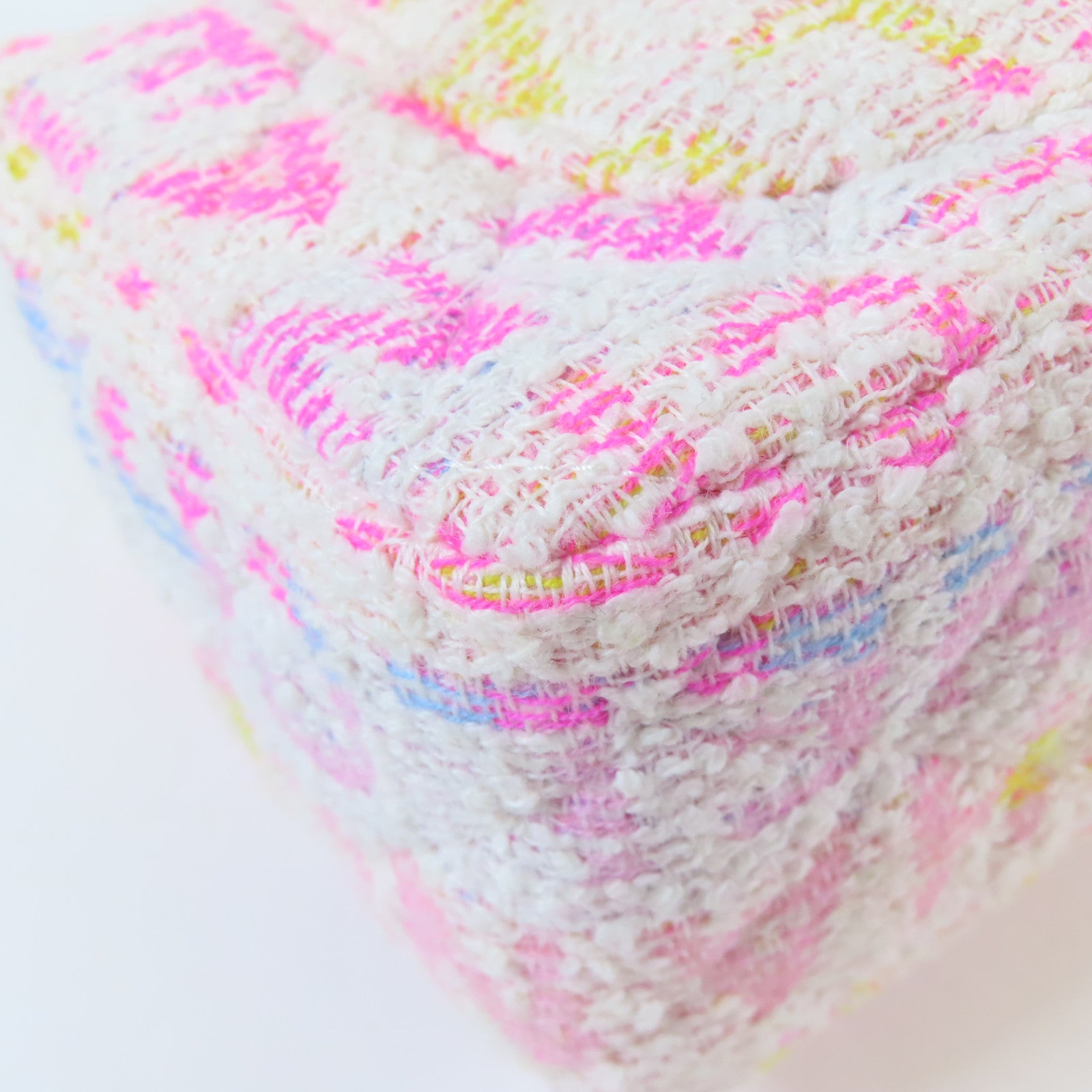 CHANEL 菱格斜紋軟呢Classic Flap 20cm金扣鏈帶肩背袋白色/粉紅色/黃色/淺藍色