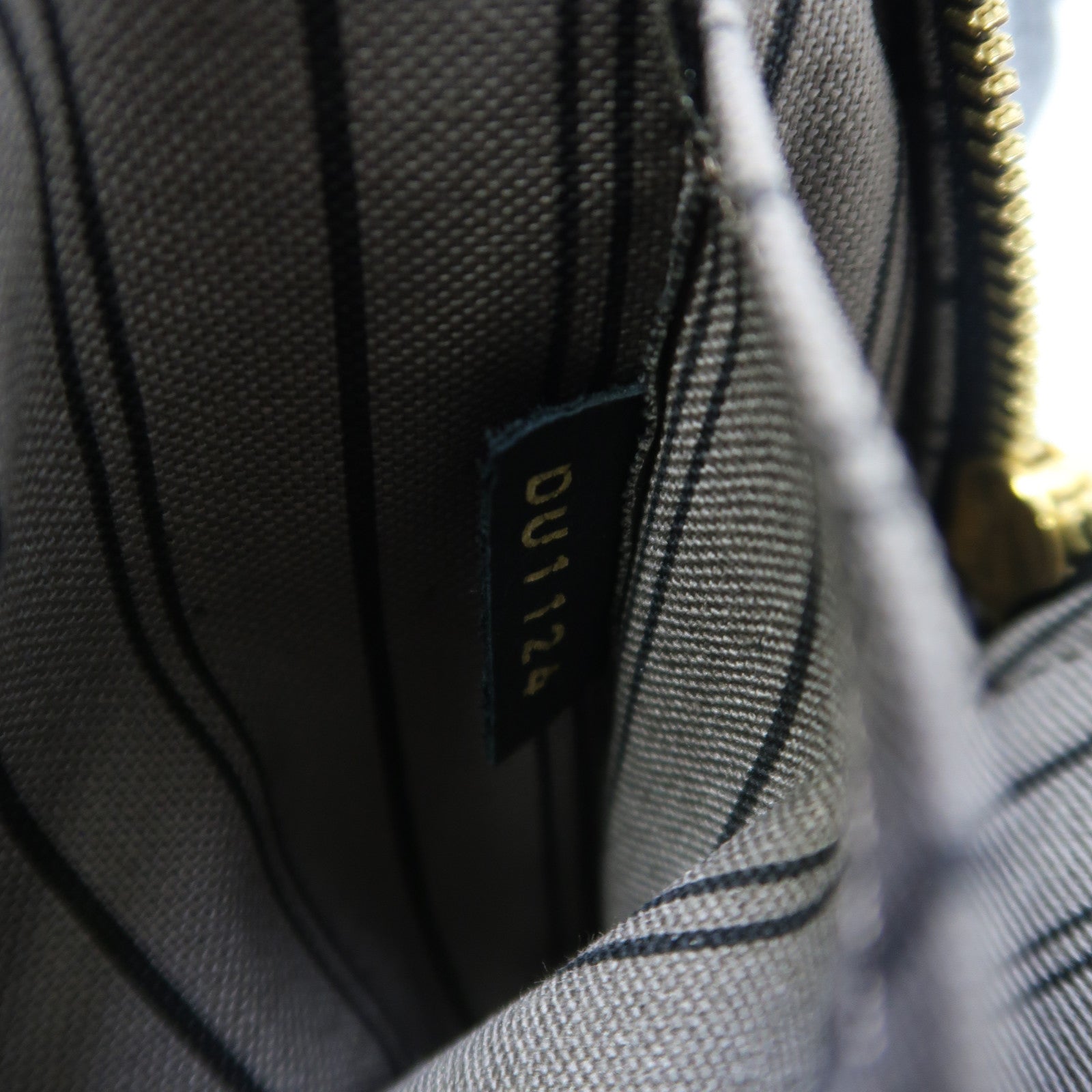 LOUIS VUITTON Monogram Empreinte Marais BB金扣手挽袋黑色