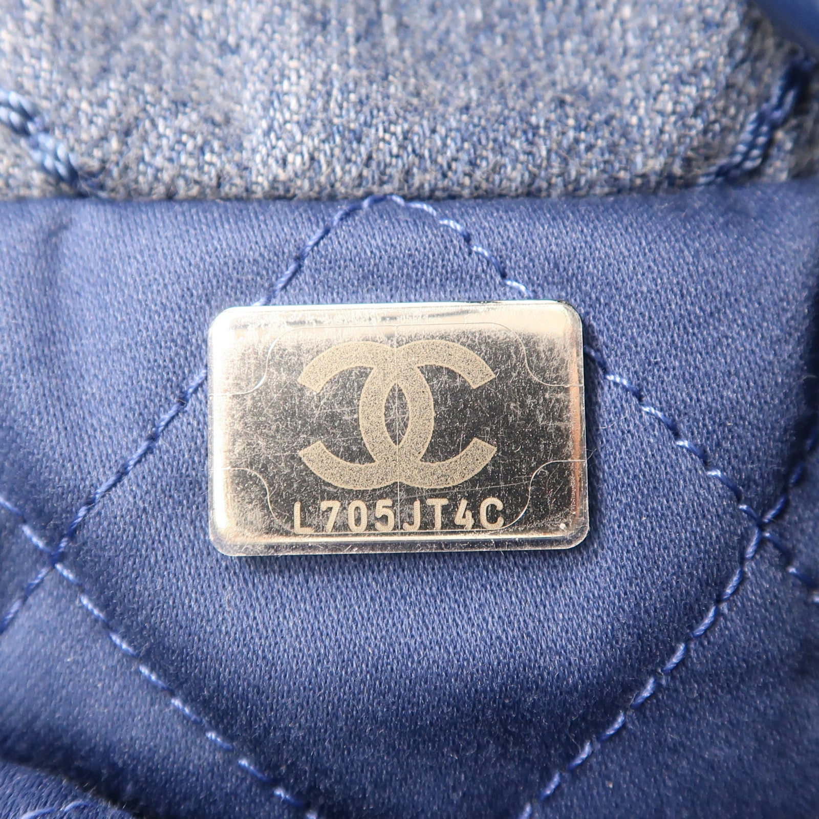 CHANEL 【激減優惠】牛仔布Mini 22 Chain Shoulder銀扣鏈帶手挽肩背兩用袋