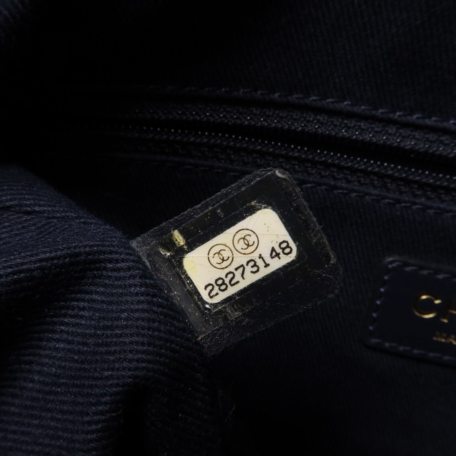 CHANEL 牛皮皮革Business Affinity Waist Bag鏈帶腰包