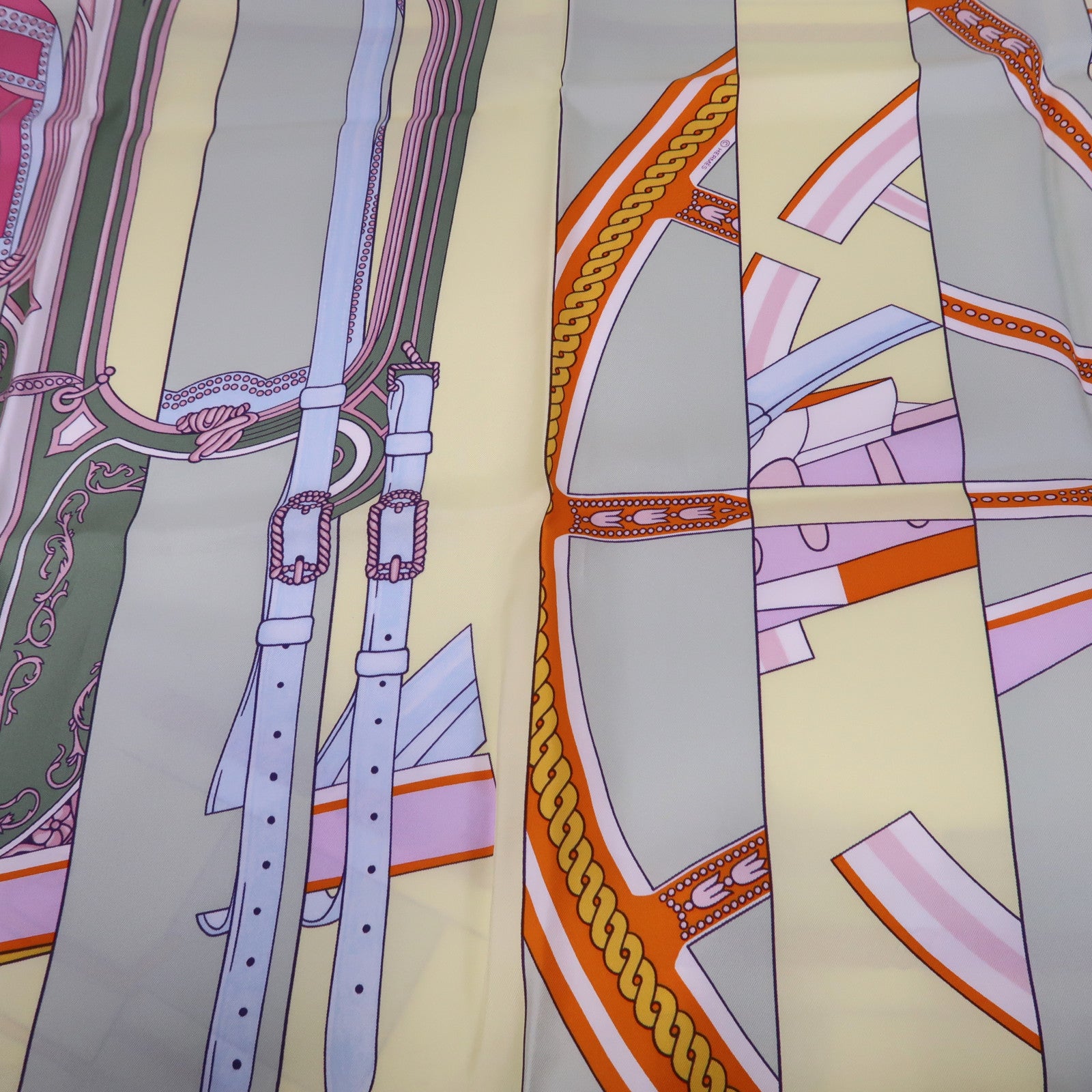 HERMES 【激減優惠】絲質Scarf 90cmx90cm絲巾綠色/黃色/粉紅色