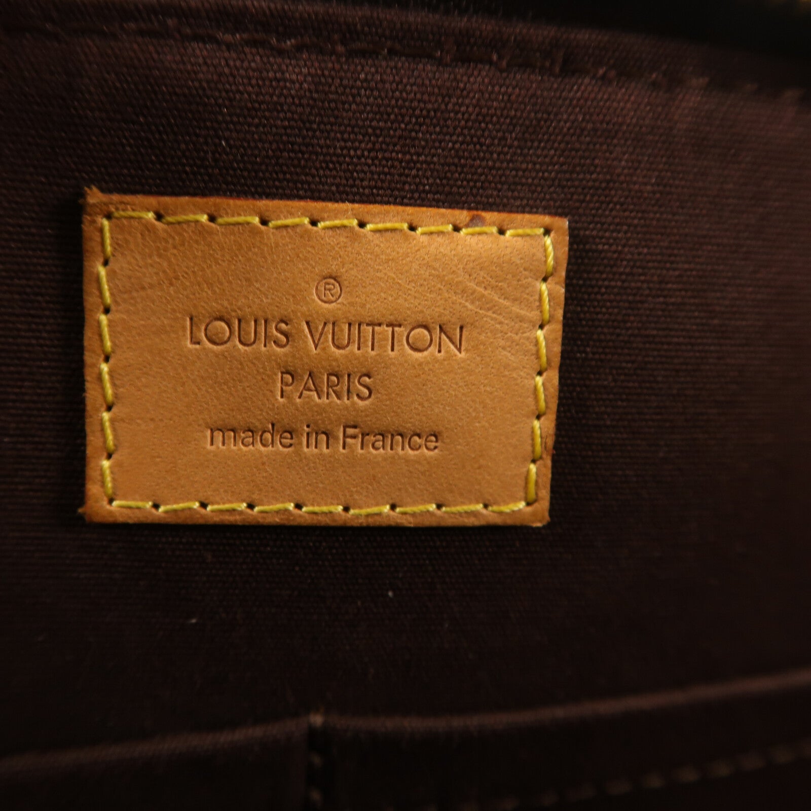 LOUIS VUITTON 【激減優惠】Vernis漆皮皮革Sherwood GM金扣肩背袋
