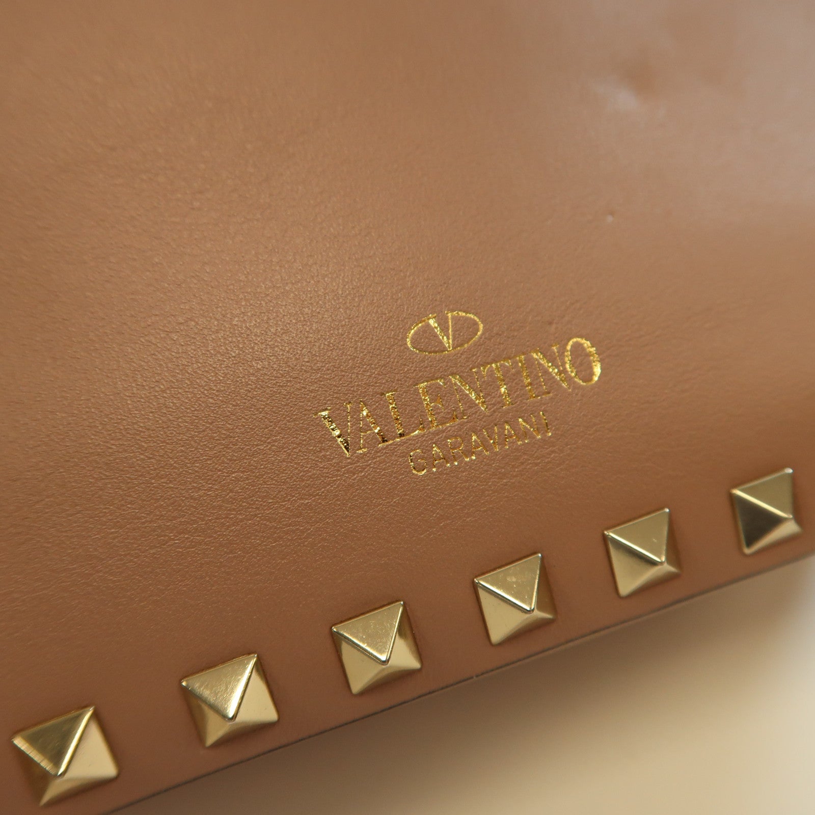 Valentino 牛皮皮革Garavani Rockstud金扣肩背袋粉紅色