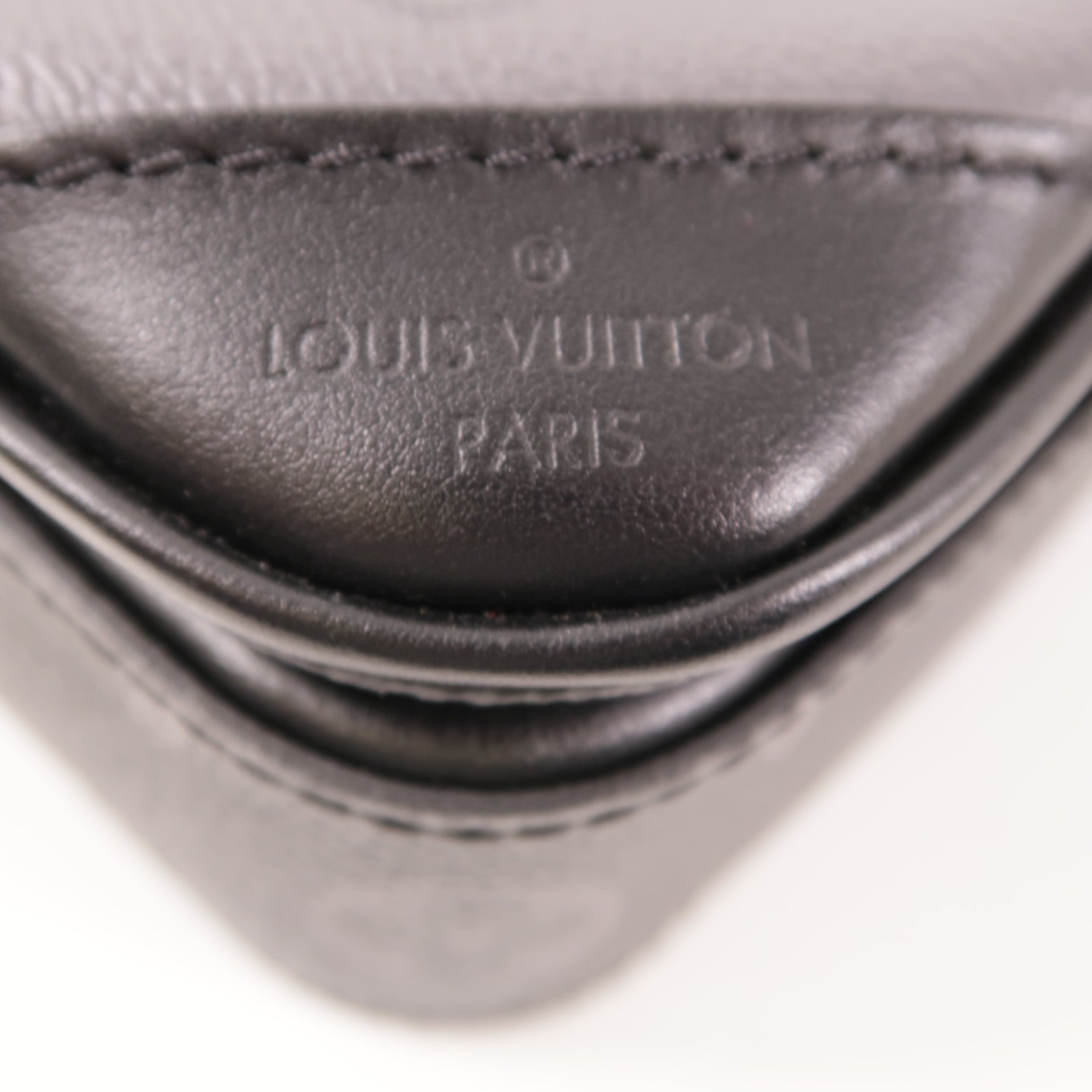 LOUIS VUITTON Monogram Eclipse Reverse Trio Messenger銀扣肩背袋灰色