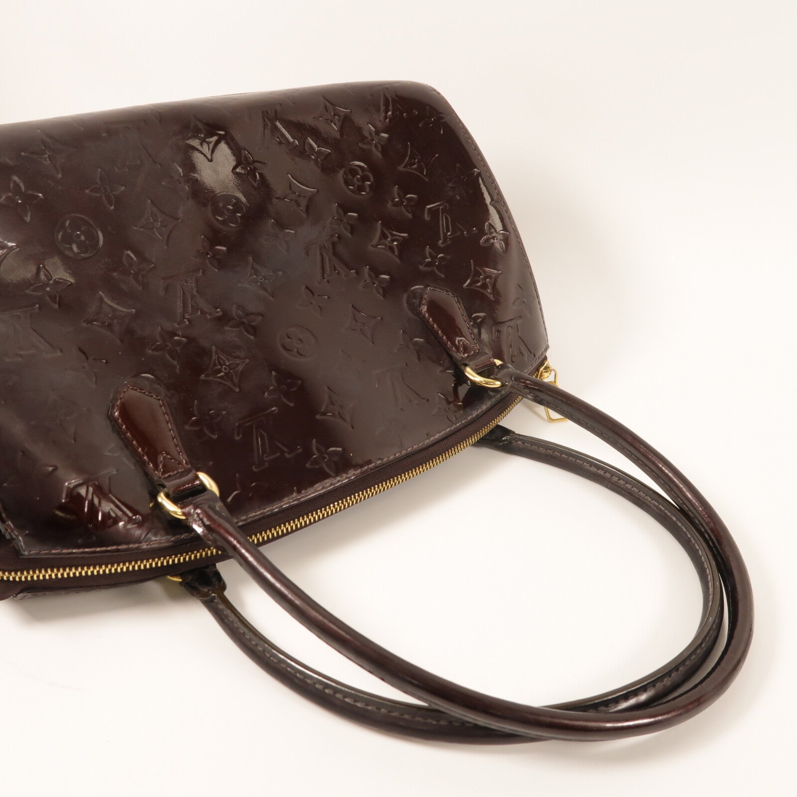 LOUIS VUITTON 【激減優惠】Vernis漆皮皮革Sherwood GM金扣肩背袋