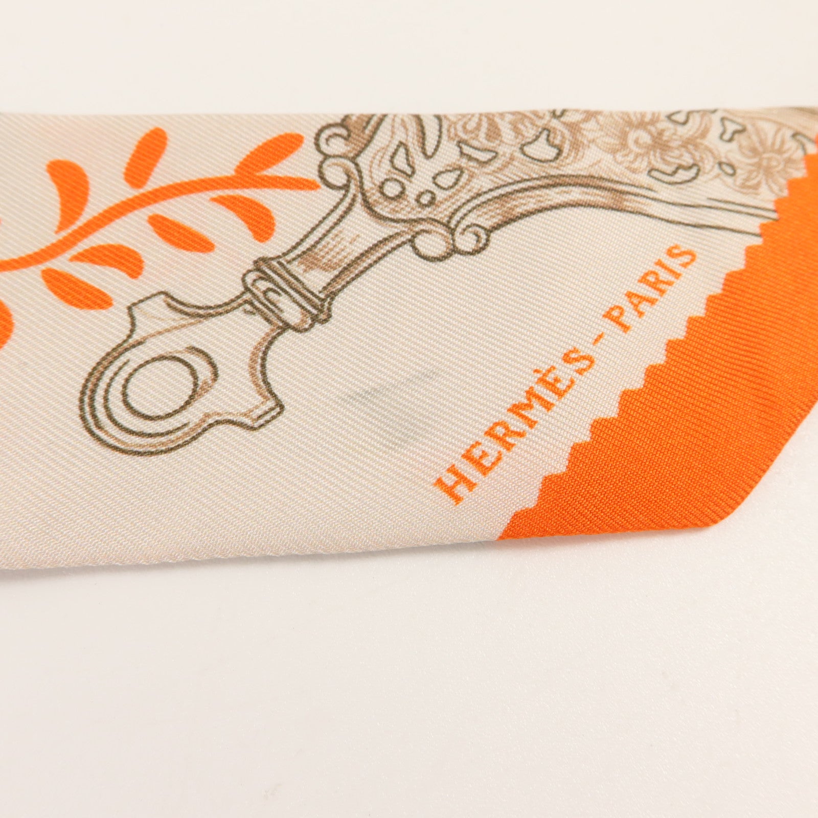 HERMES 絲質Twilly絲巾