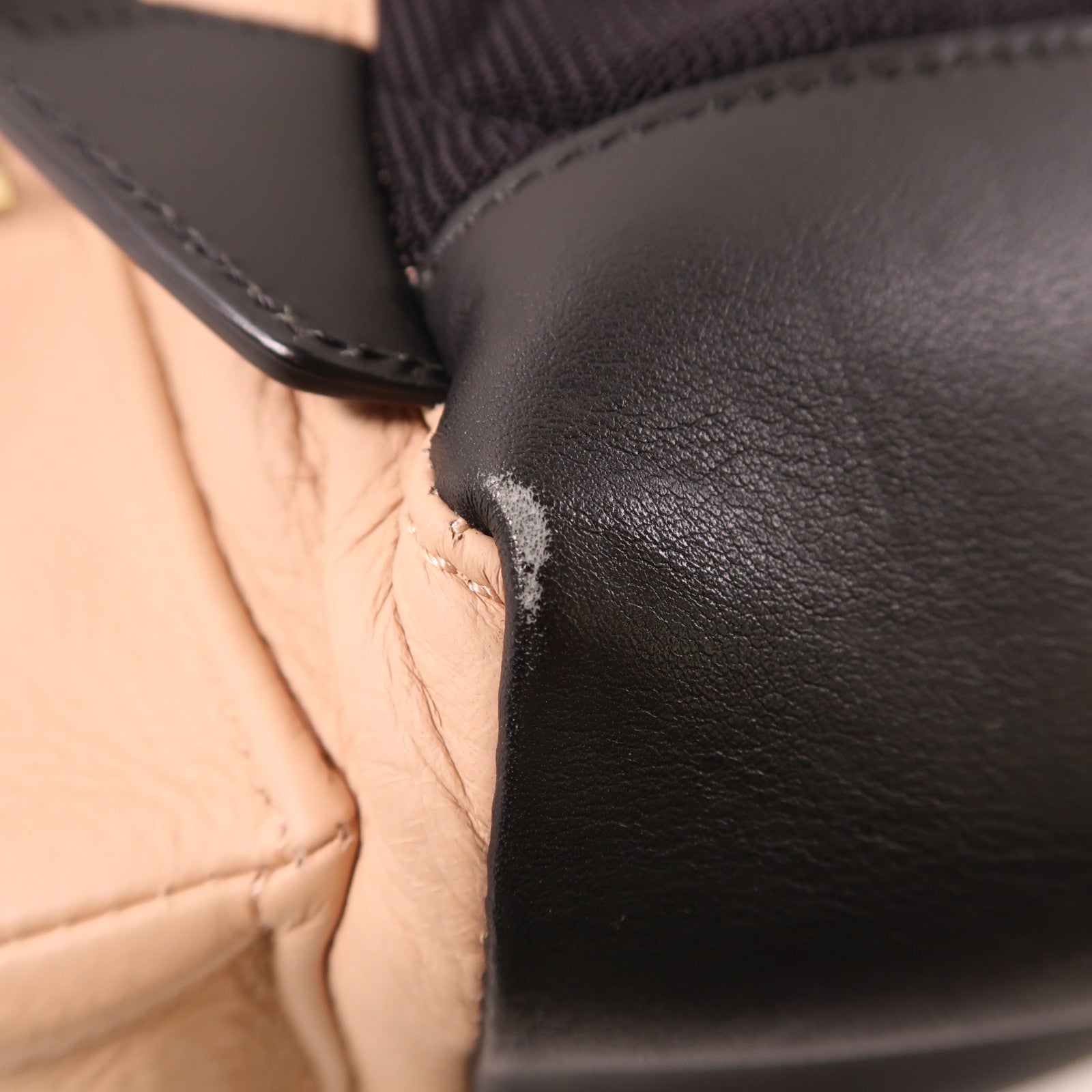 BURBERRY 牛皮皮革Backpack金扣背包粉紅色