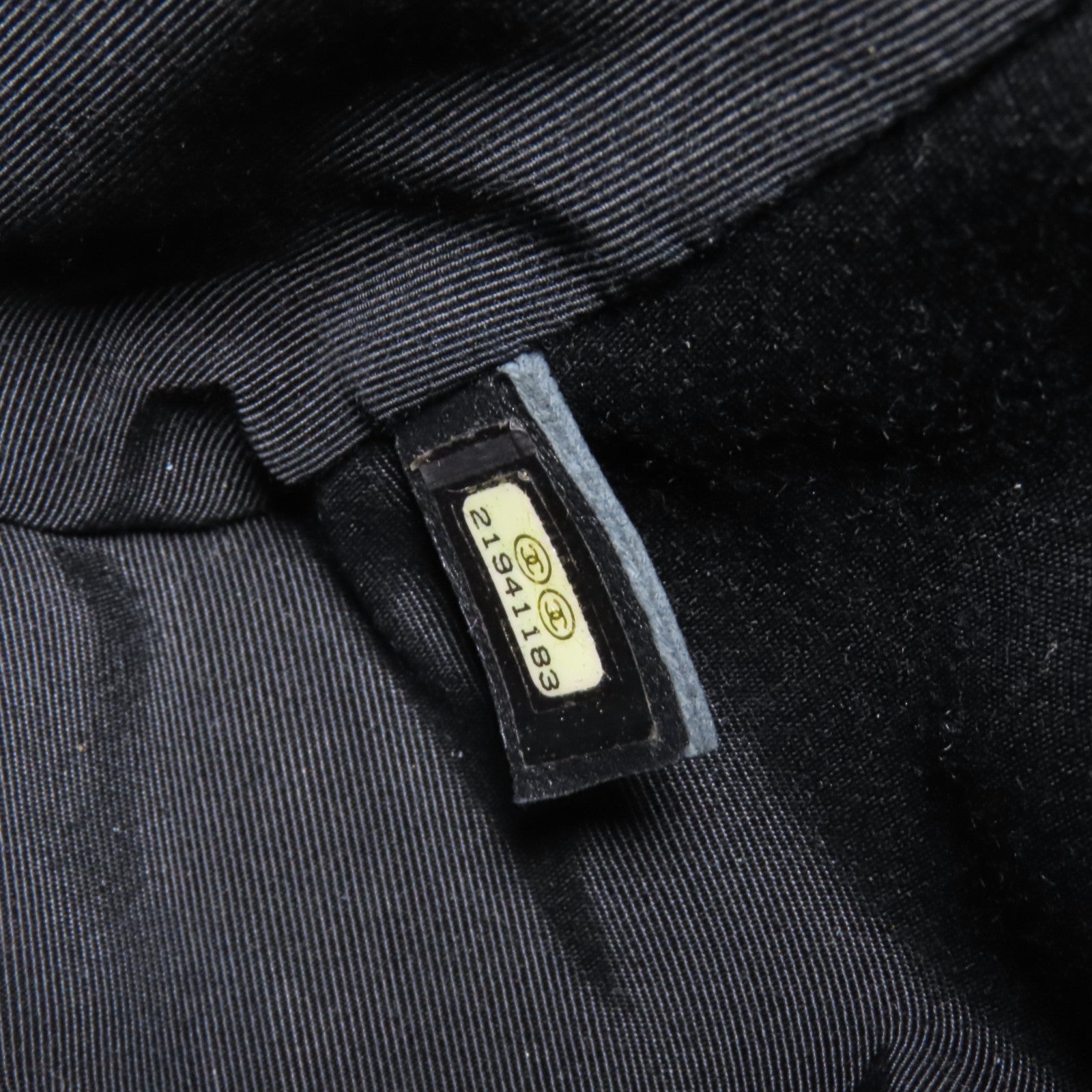 CHANEL 牛皮皮革Shoulder Bag金扣肩背袋