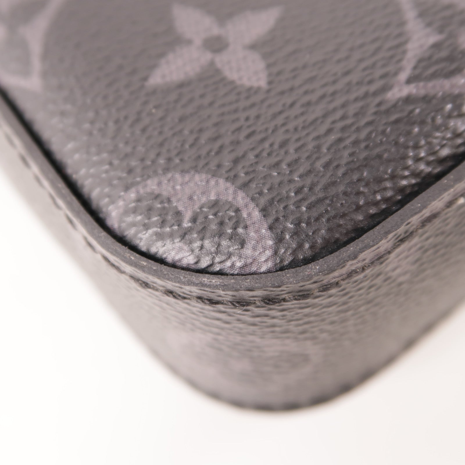 LOUIS VUITTON Monogram Eclipse Reverse Trio Messenger銀扣肩背袋灰色
