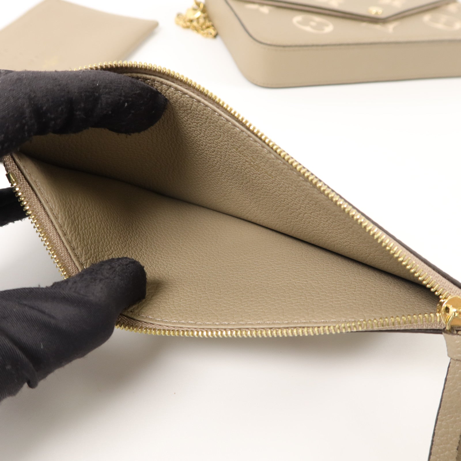 LOUIS VUITTON Monogram Empreinte Pochette Felicie鏈帶肩背袋