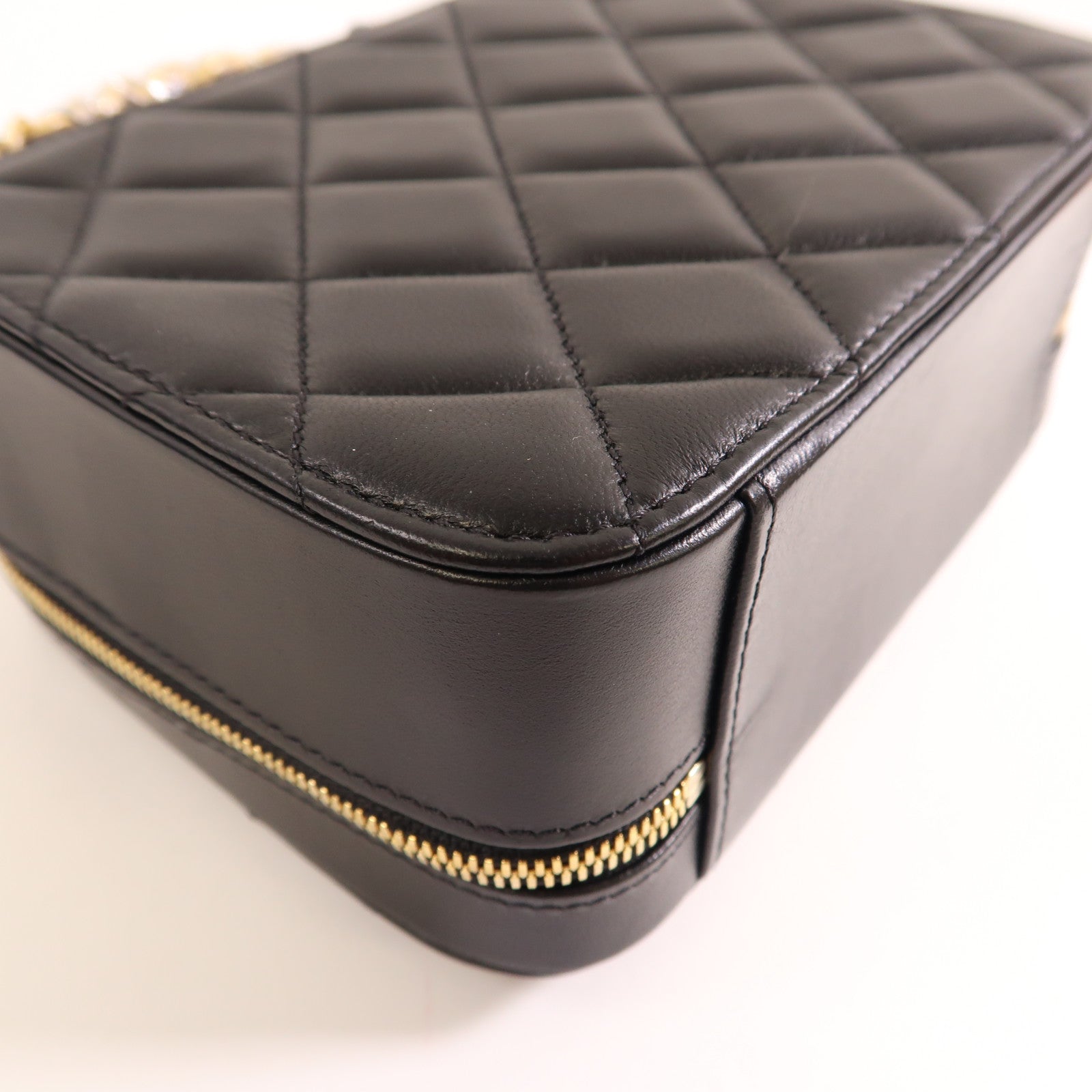 CHANEL 【激減優惠】羊皮皮革Vanity Case金扣鏈帶手挽肩背兩用袋