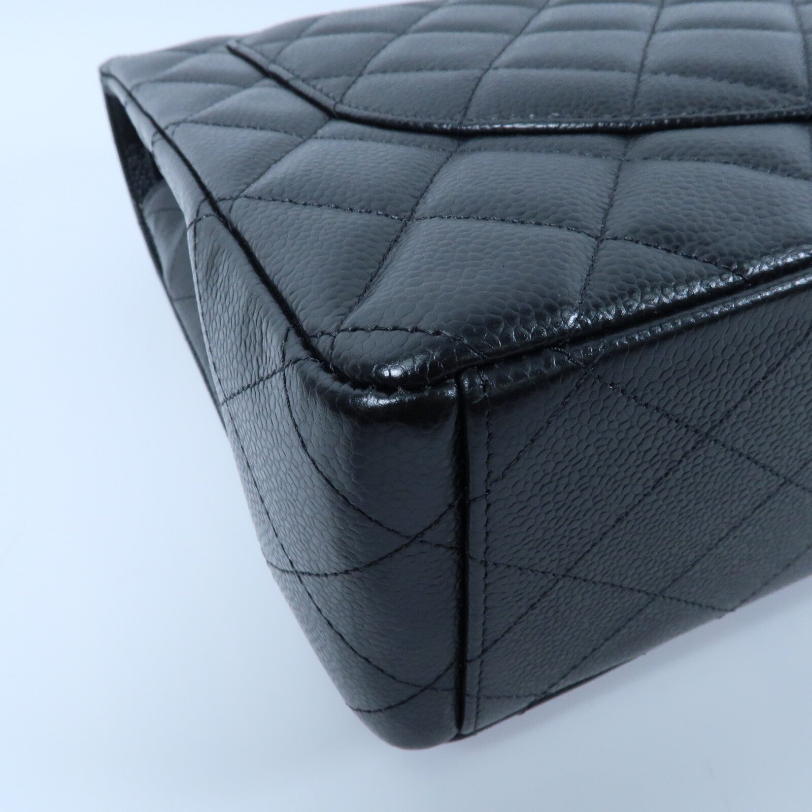 CHANEL 牛皮皮革Classic Maxi銀扣鏈帶肩背袋