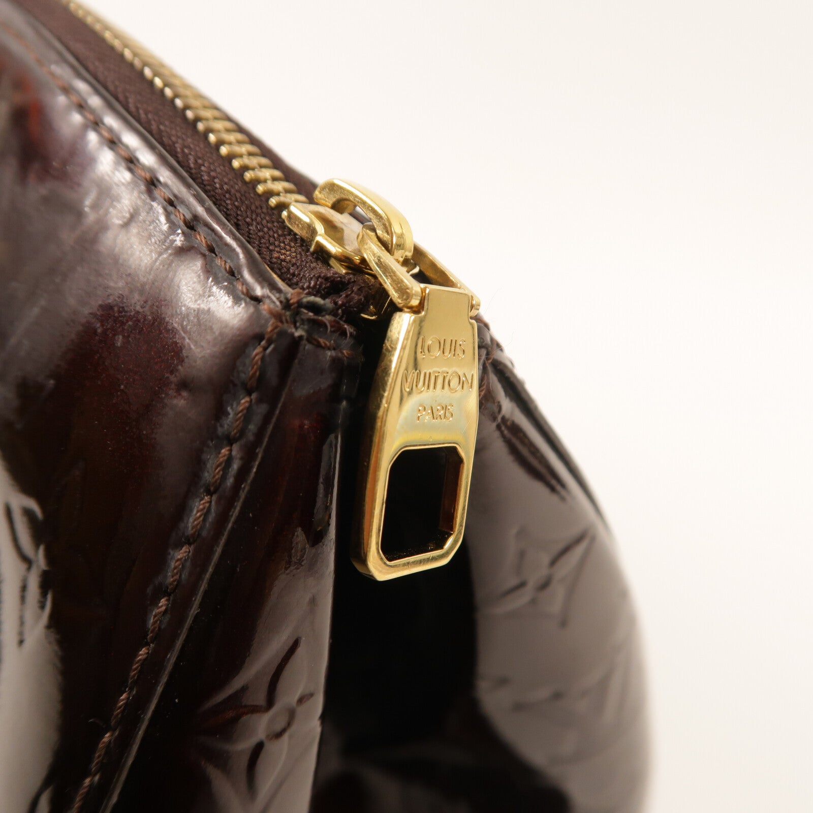 LOUIS VUITTON 【激減優惠】Vernis漆皮皮革Sherwood GM金扣肩背袋
