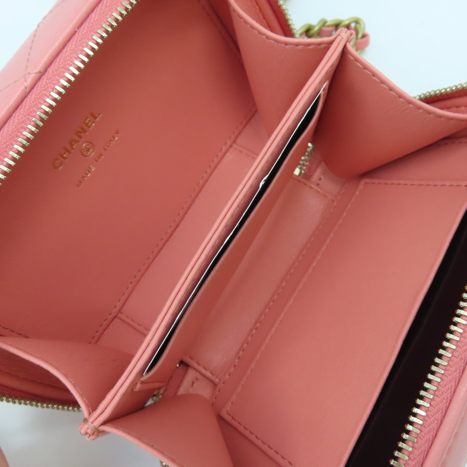 CHANEL **【激減優惠】菱格羊皮皮革Mini Vanity Case金扣鏈帶肩背袋粉紅色