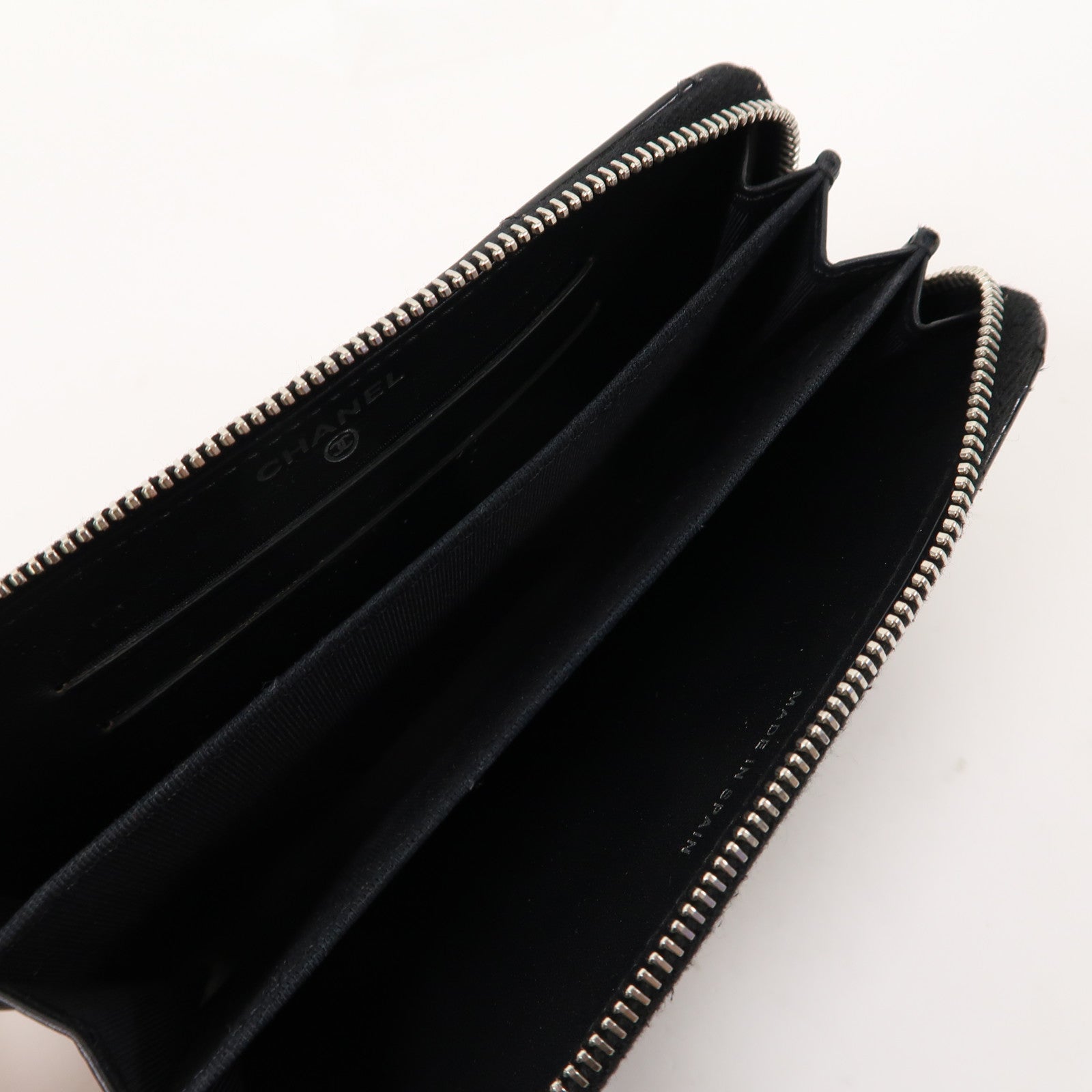 CHANEL 菱格漆皮皮革Zipper Wallet銀扣中長錢包黑色