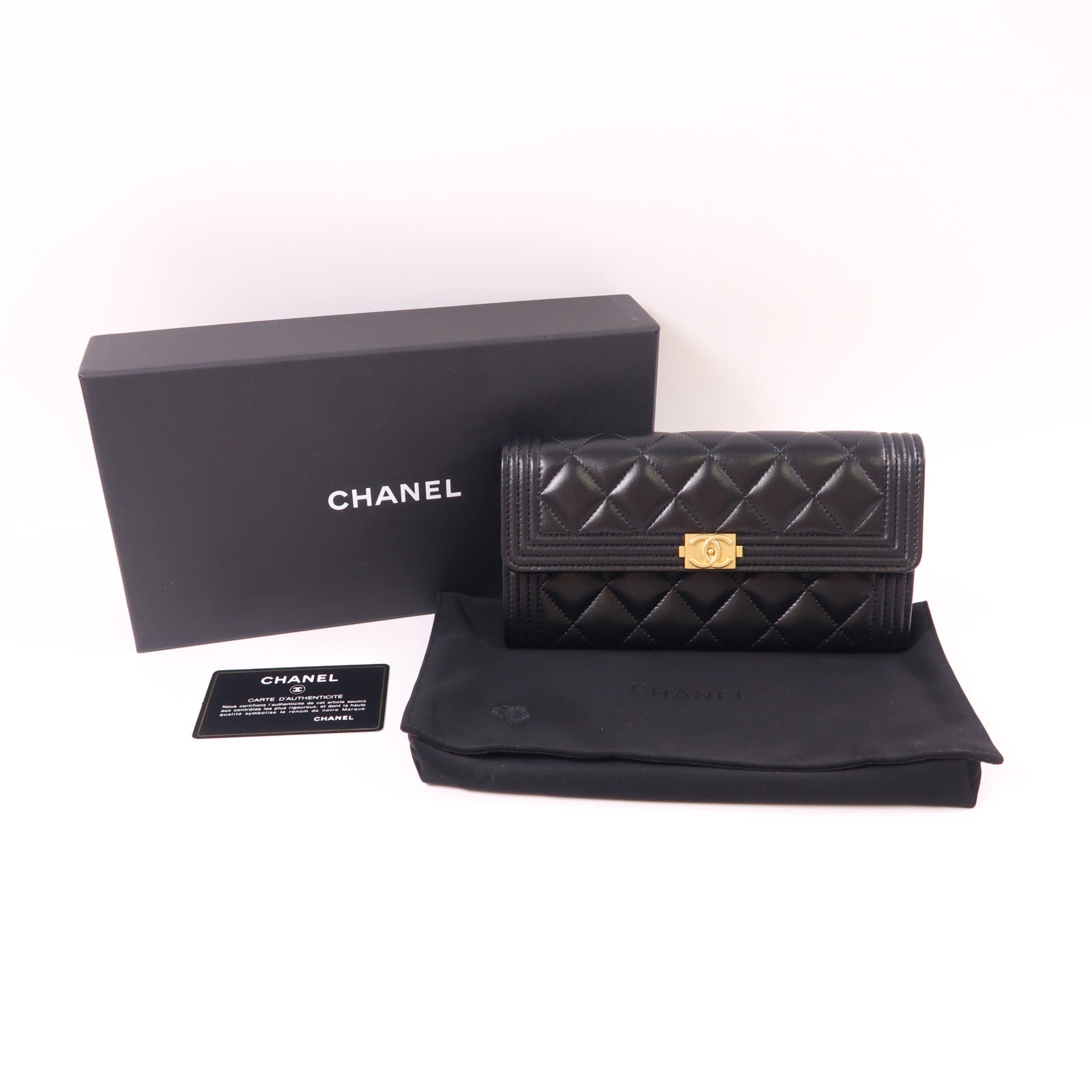 CHANEL 羊皮皮革Boy Long Wallet金扣長錢包