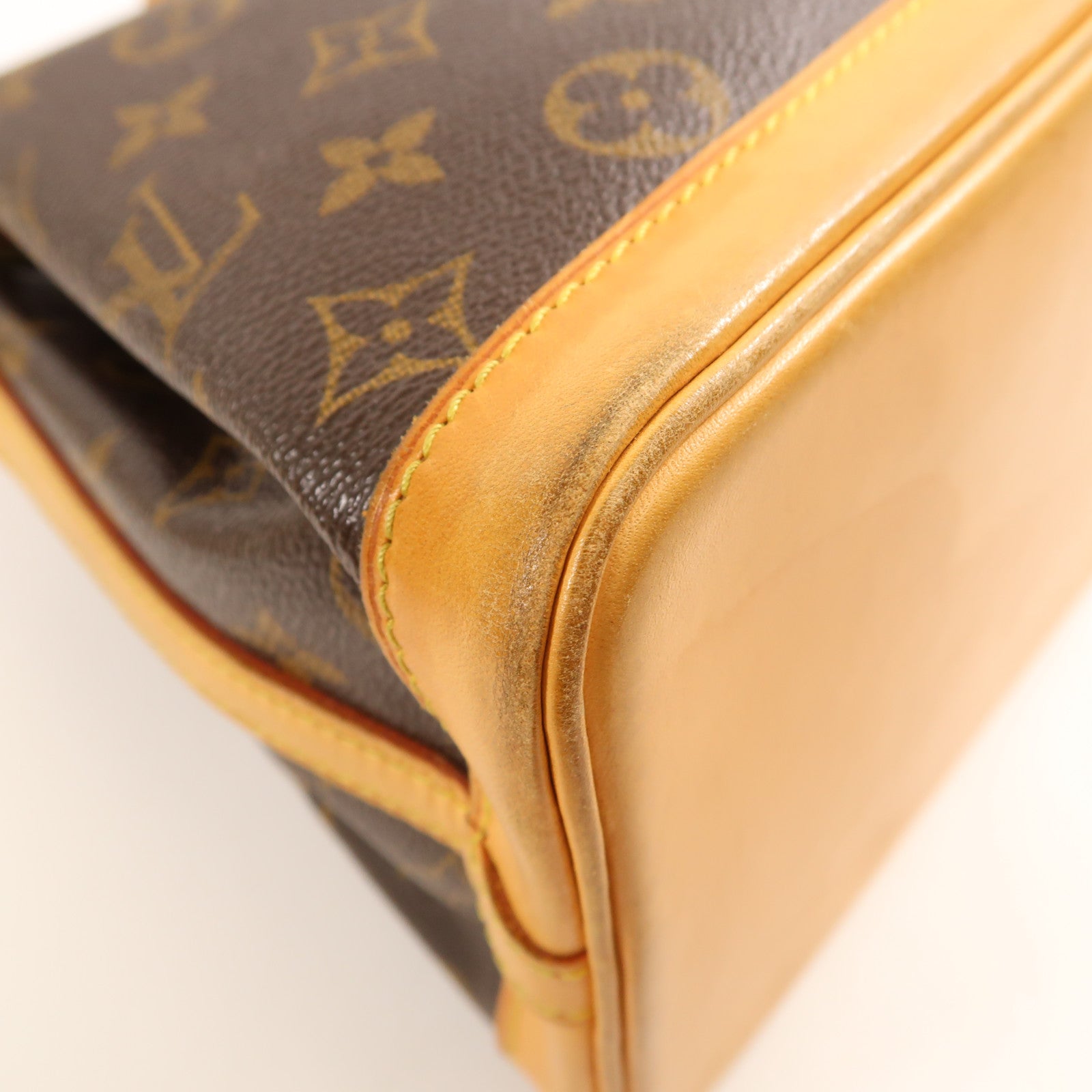 LOUIS VUITTON Monogram Mini Noe金扣肩背袋