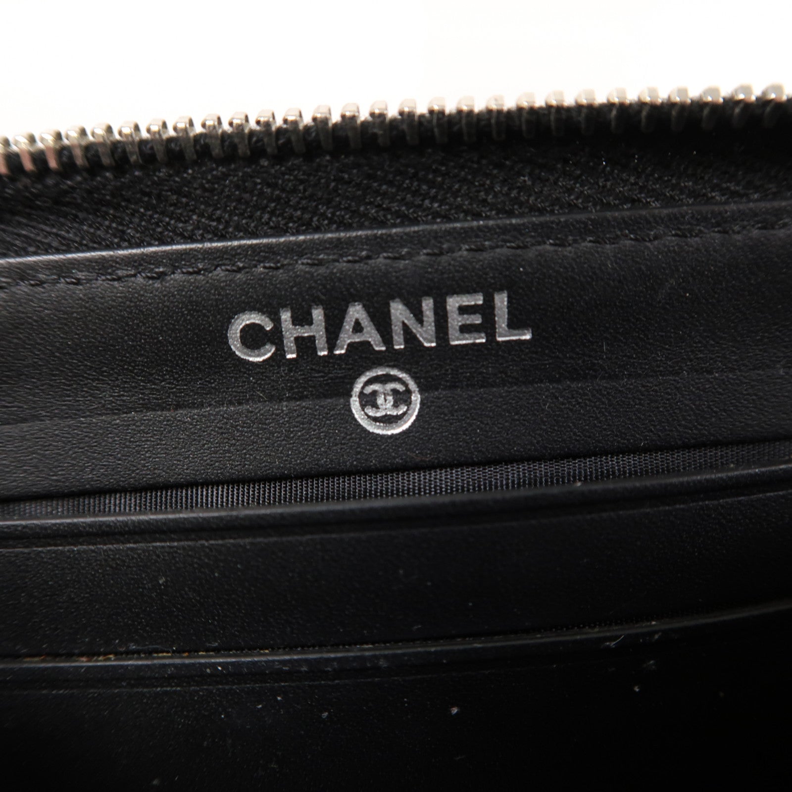 CHANEL 菱格漆皮皮革Zipper Wallet銀扣中長錢包黑色