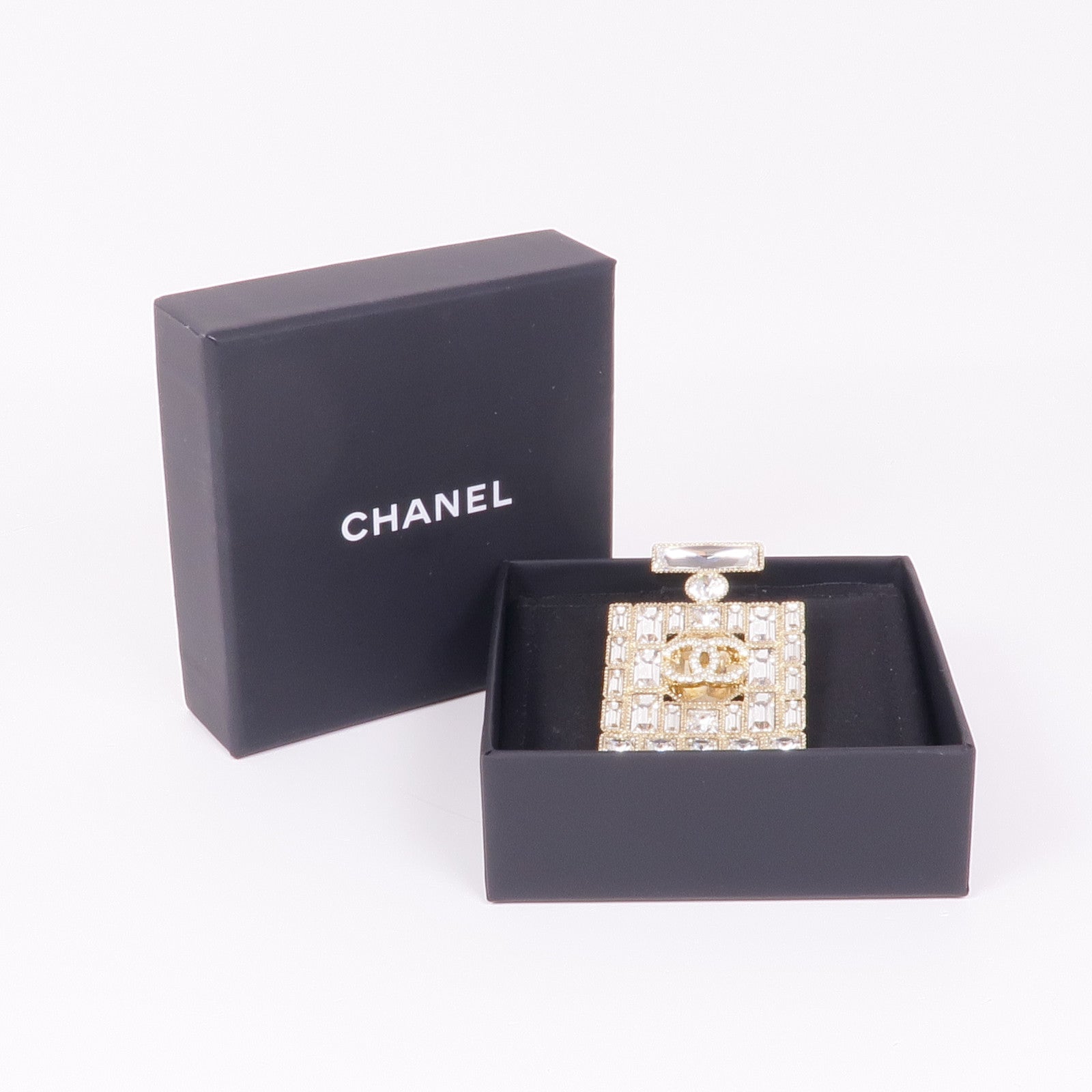 CHANEL 【激減優惠】金屬Brooch胸針