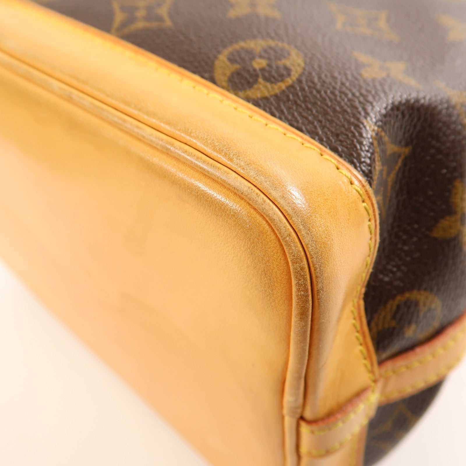 LOUIS VUITTON Monogram Mini Noe金扣肩背袋