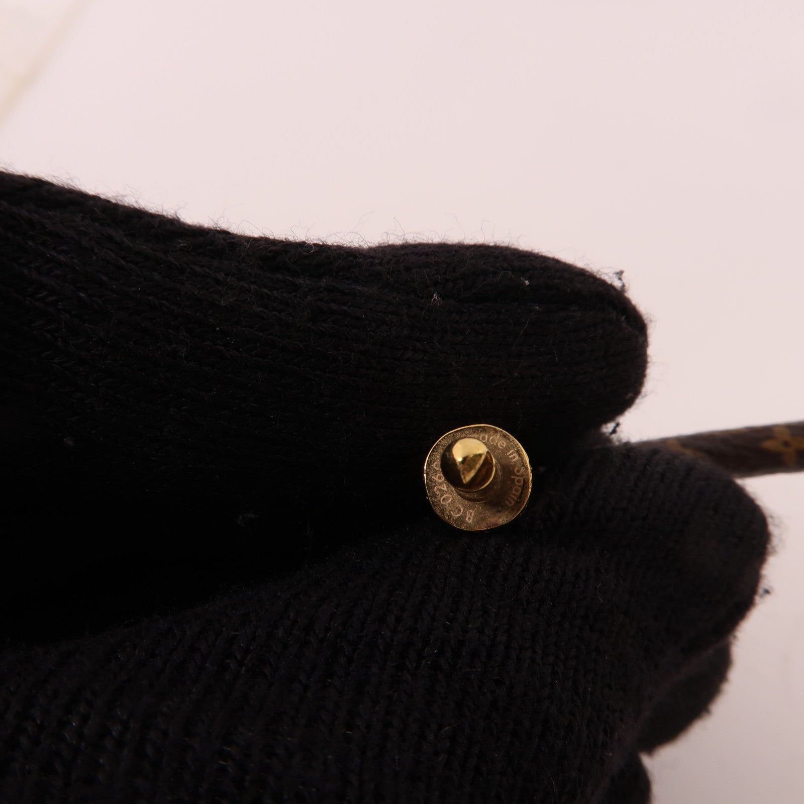 LOUIS VUITTON Monogram Bracelet金扣手鐲