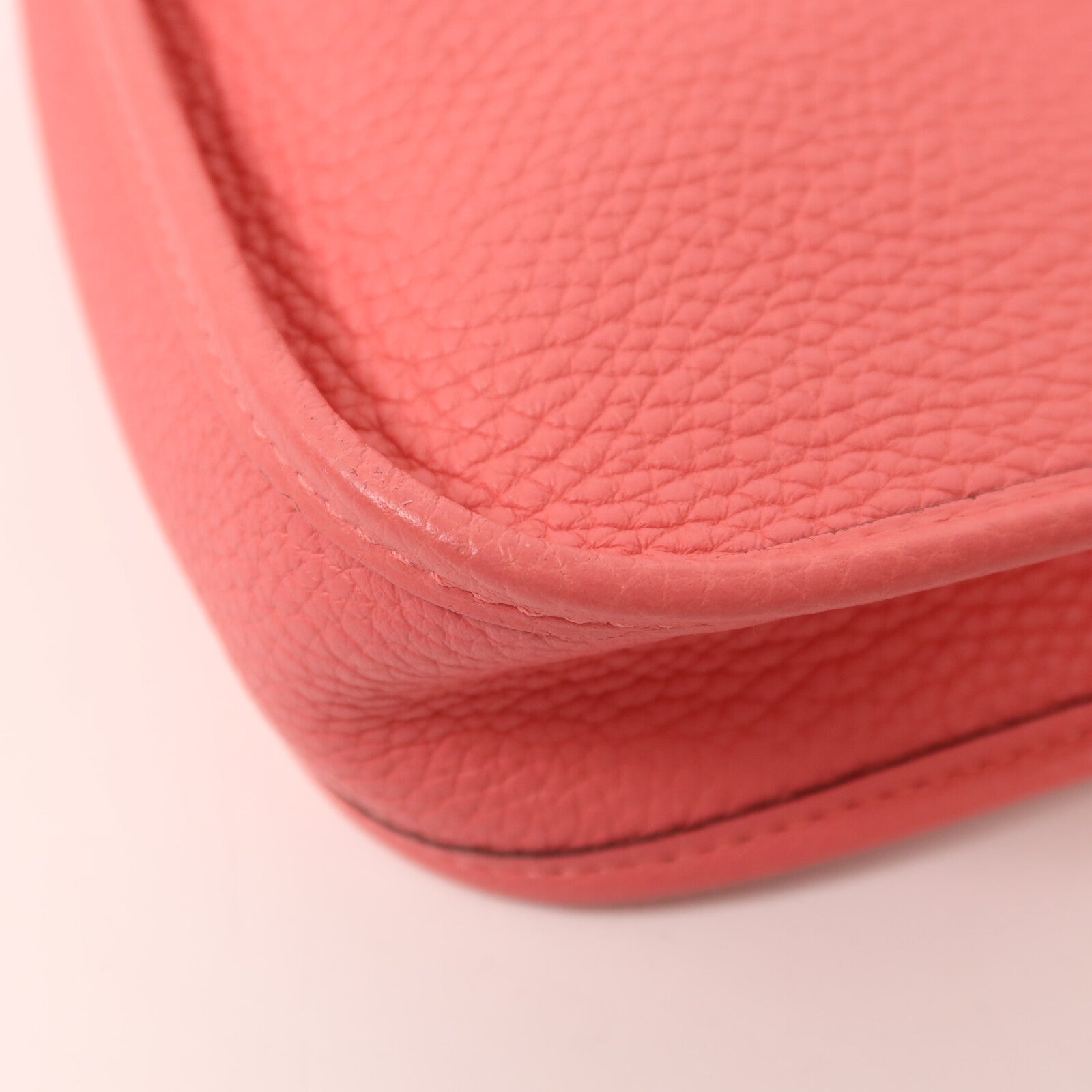 HERMES Clemence皮革Evelyne TPM銀扣肩背袋Rose Azalee