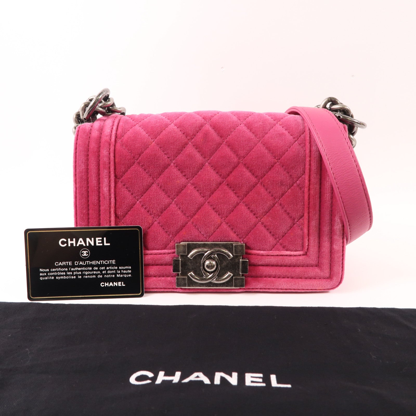 CHANEL 天鵝絨Boy 20鏈帶肩背袋