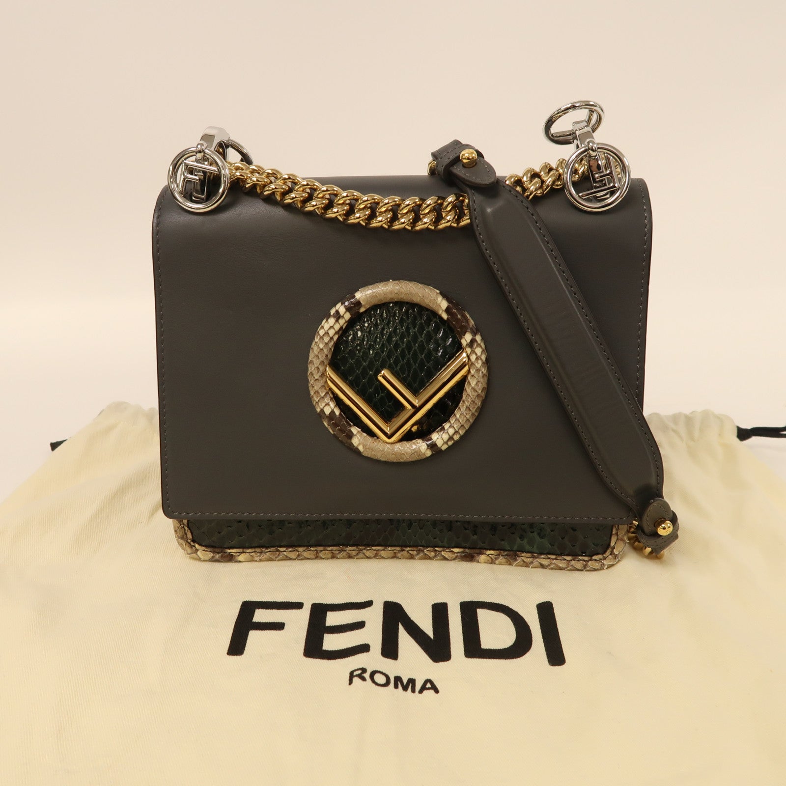 FENDI 【激減優惠】蛇皮皮革Kan I鏈帶肩背袋灰色