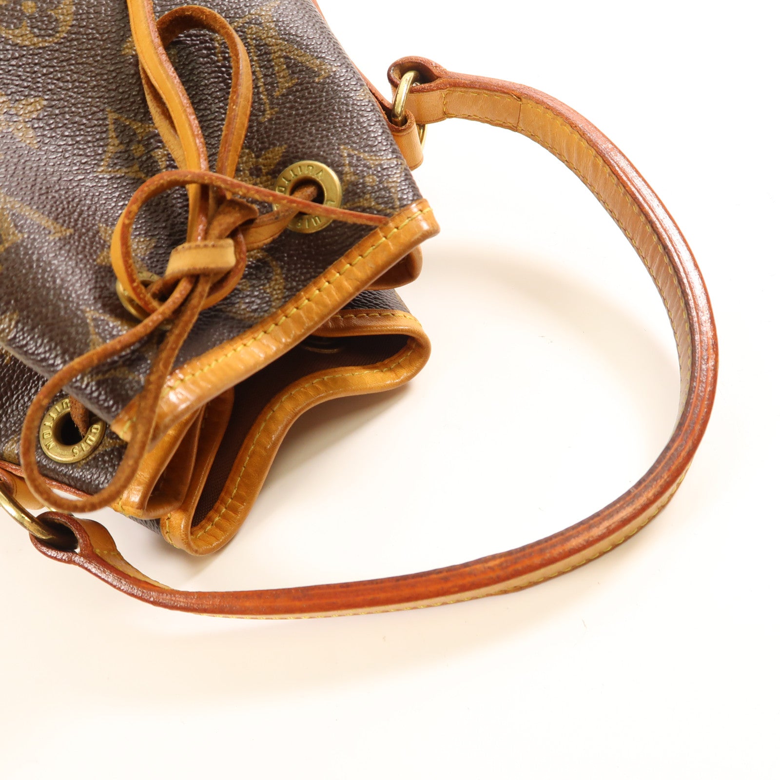 LOUIS VUITTON Monogram Mini Noe金扣肩背袋