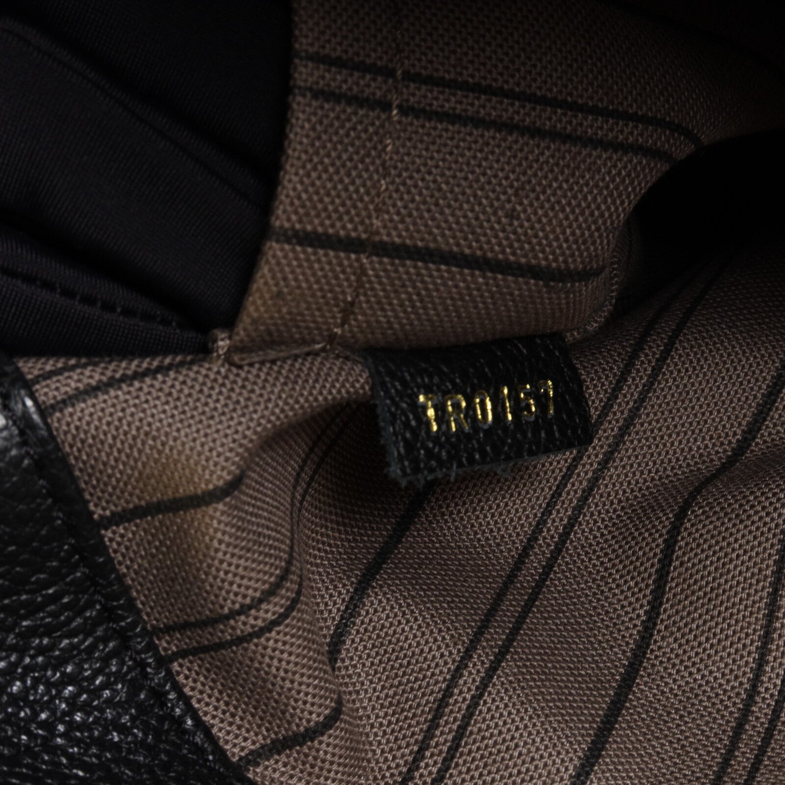 LOUIS VUITTON Monogram Empreinte Montaigne MM手挽肩背兩用袋