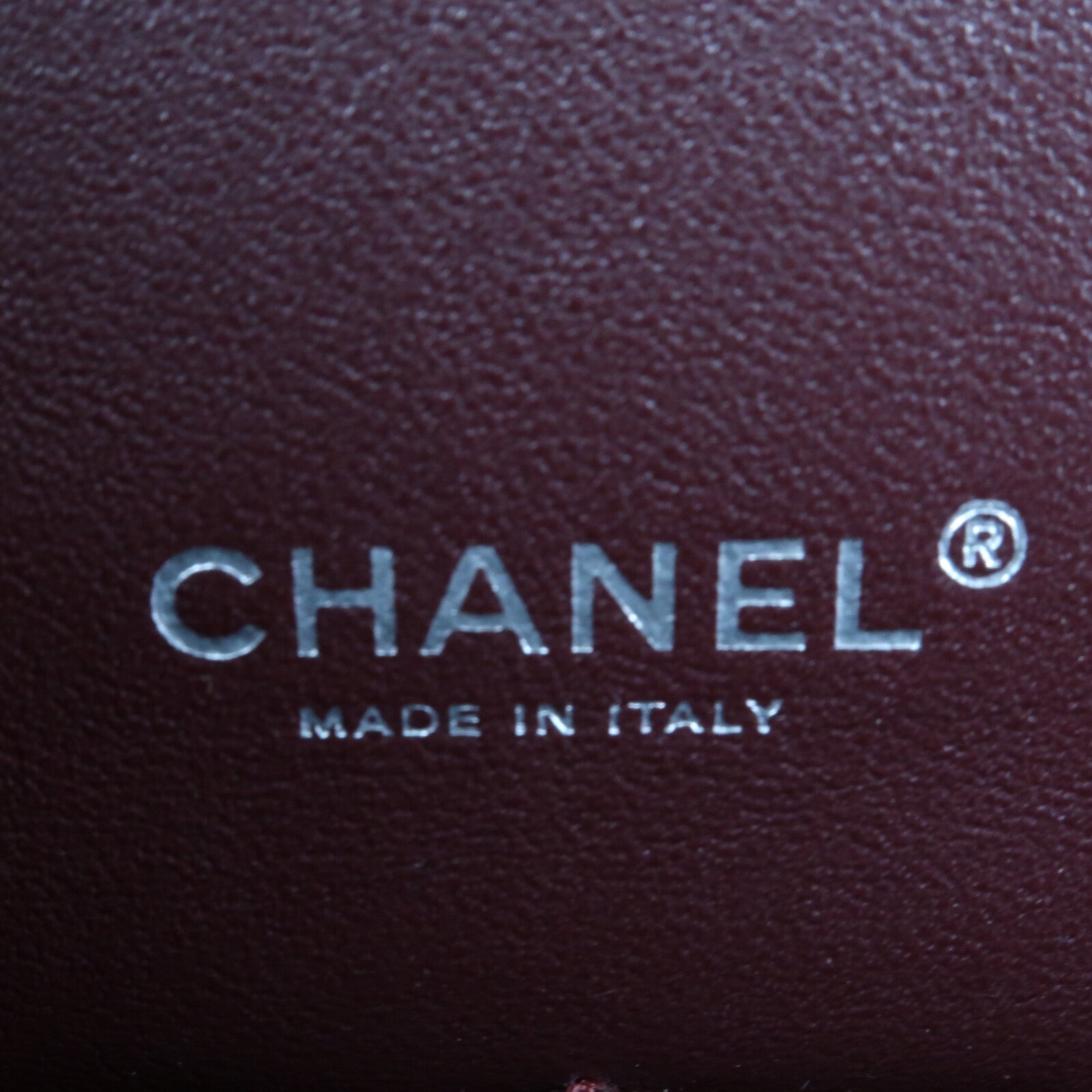 CHANEL 牛皮皮革Classic Maxi銀扣鏈帶肩背袋