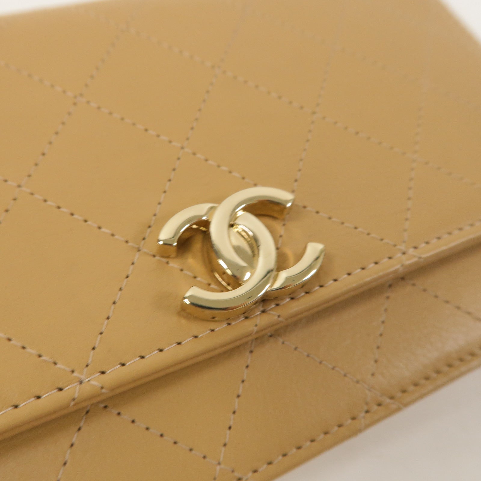 CHANEL 菱格牛皮皮革Wallet On Chain金扣鏈帶肩背袋米色
