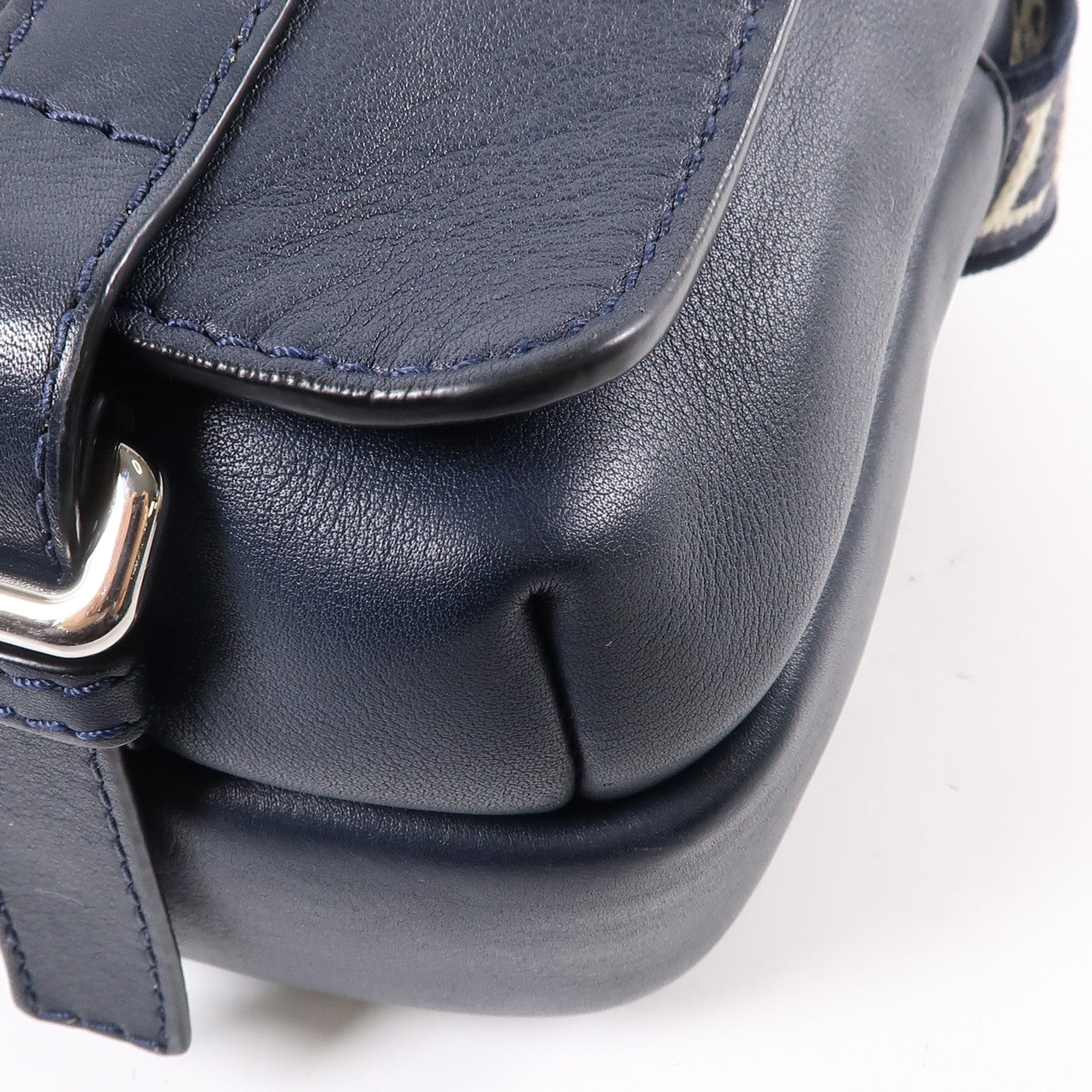 LOEWE 牛皮皮革Military Messenger銀扣肩背袋深藍色