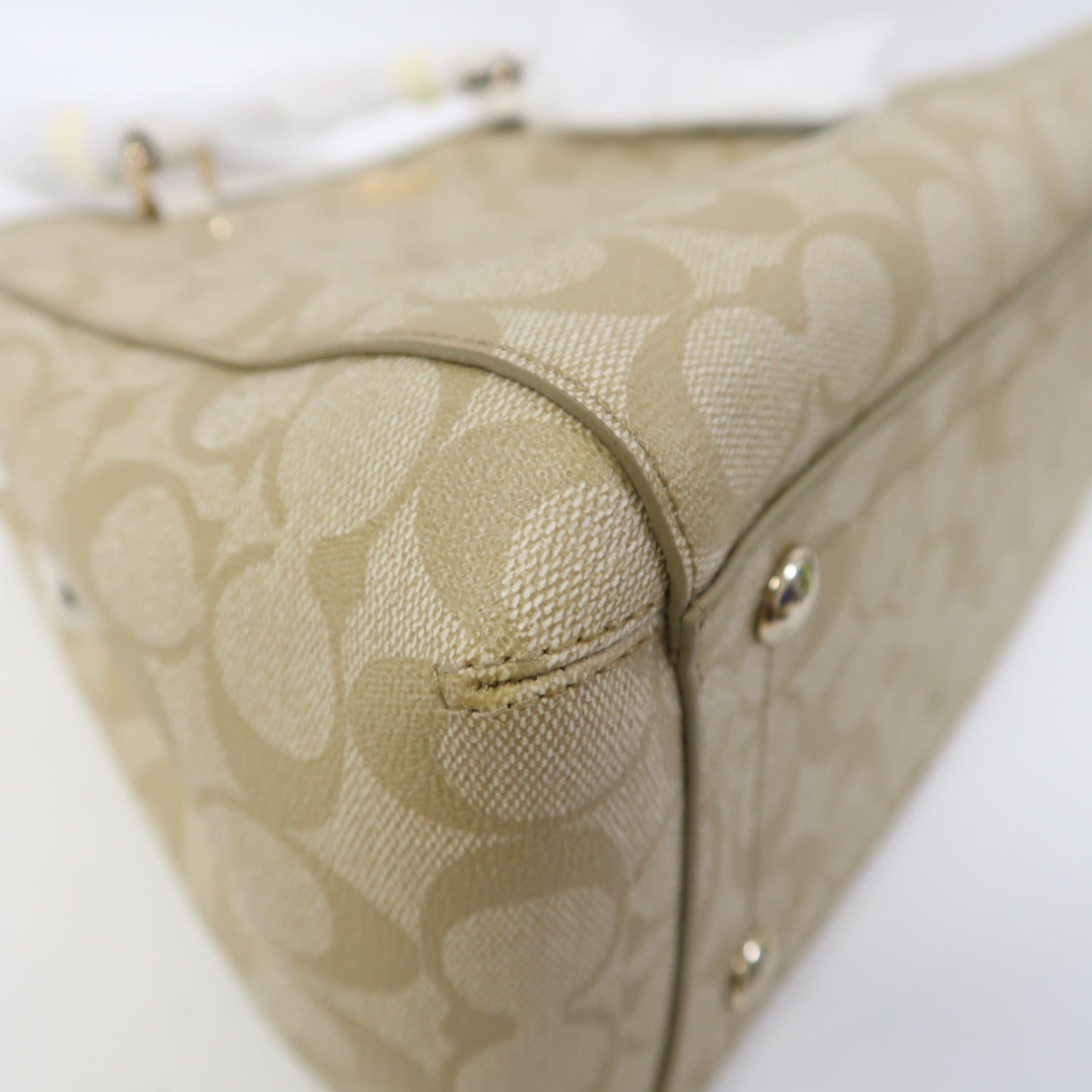 COACH 塗層帆布Margot Carryall金扣手挽肩背兩用袋米色