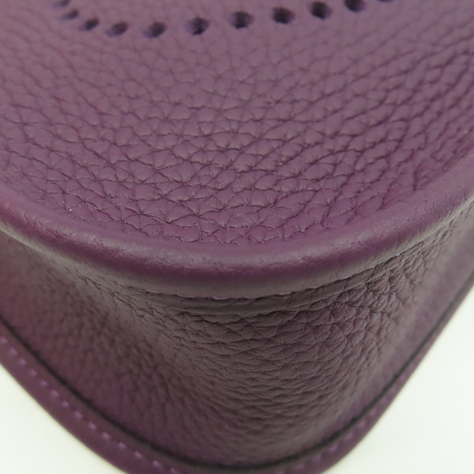 HERMES 【激減優惠】Clemence皮革Evelyne TPM Shoulder Bag金扣肩背袋Cassis/Rouge Grenat/黑加侖子色/石榴紅