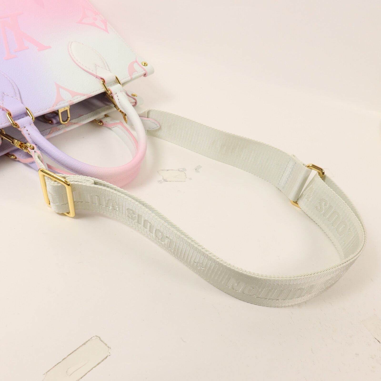 LOUIS VUITTON Monogram Sunrise Pastel On The Go PM手挽肩背兩用袋