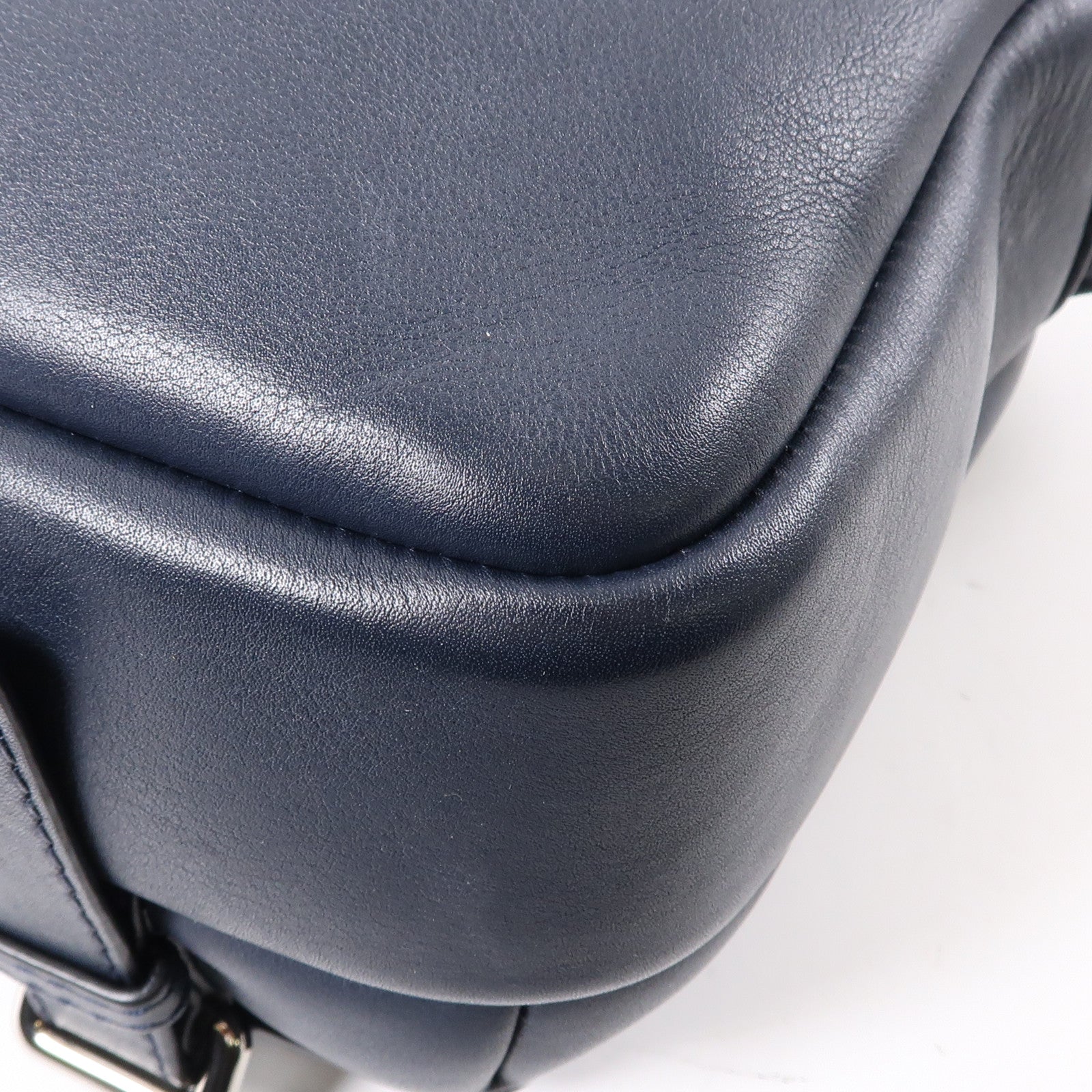 LOEWE 牛皮皮革Military Messenger銀扣肩背袋深藍色